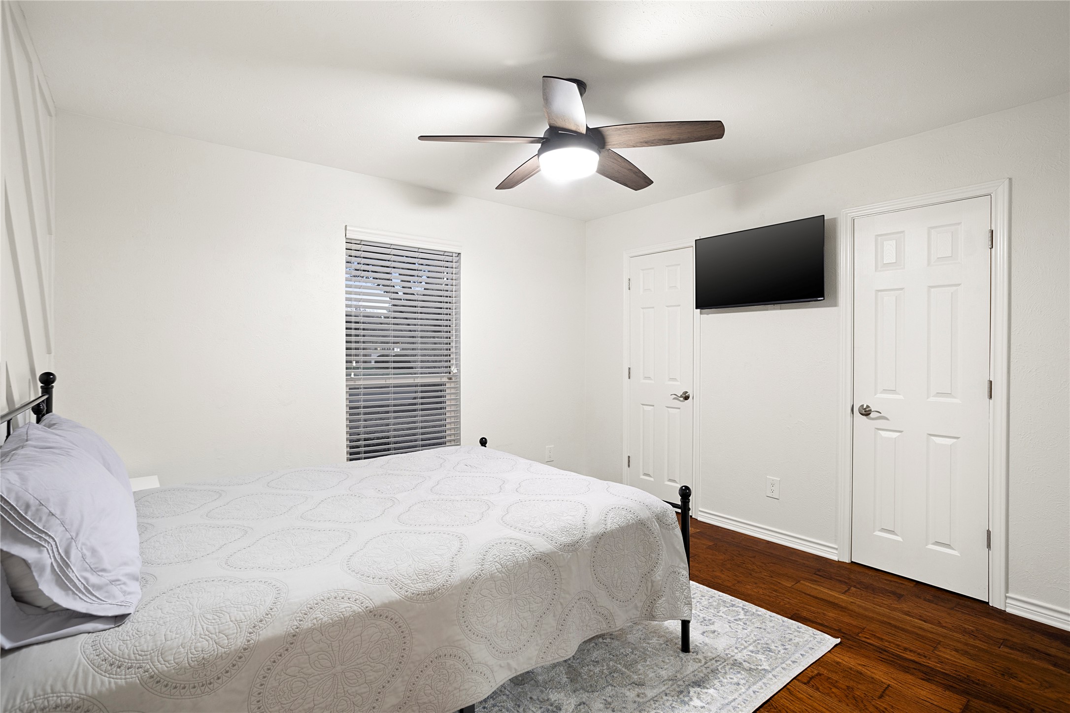 2605 Bunker Hill Circle