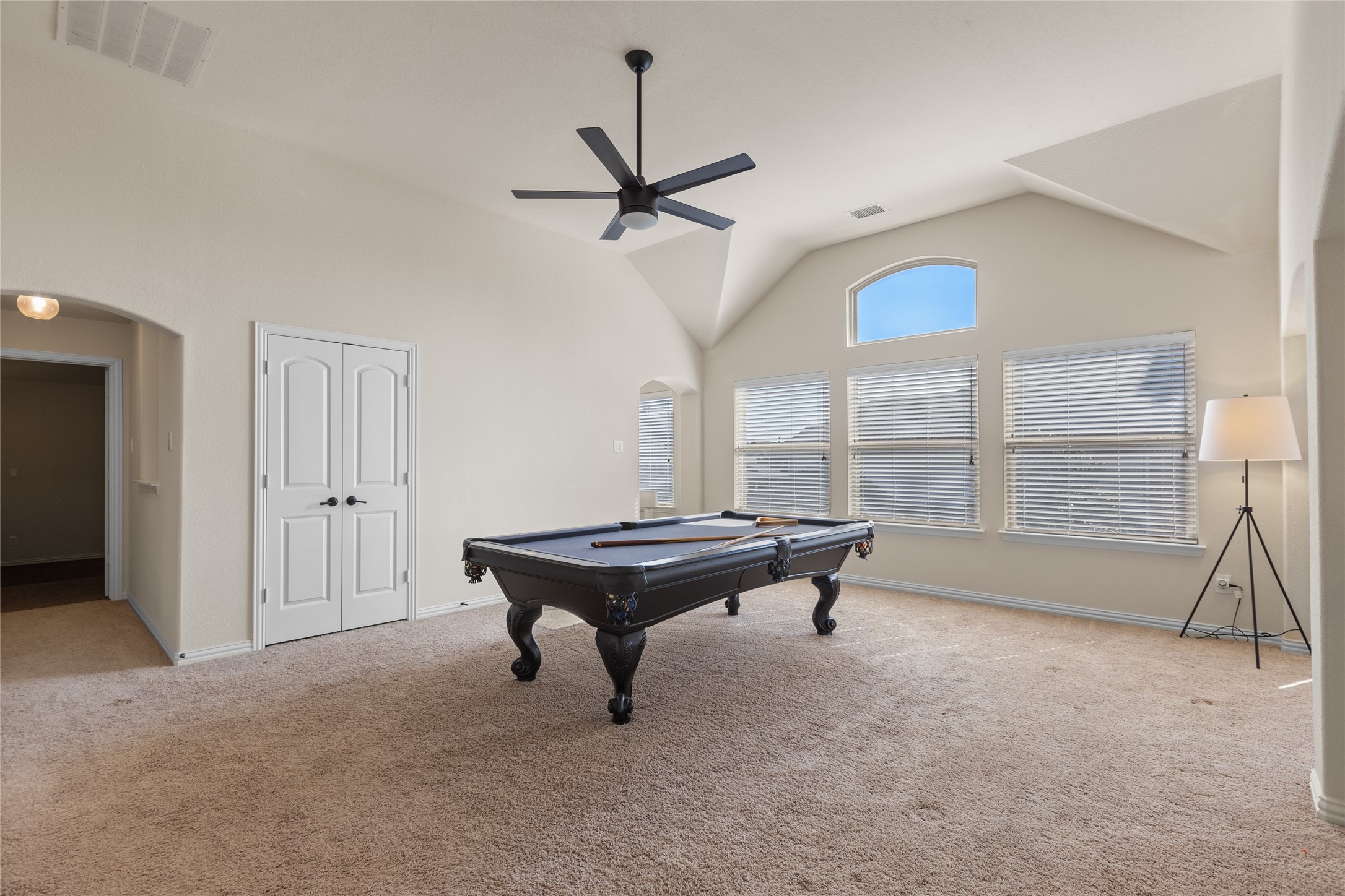 4274 Laurelhurst Lane