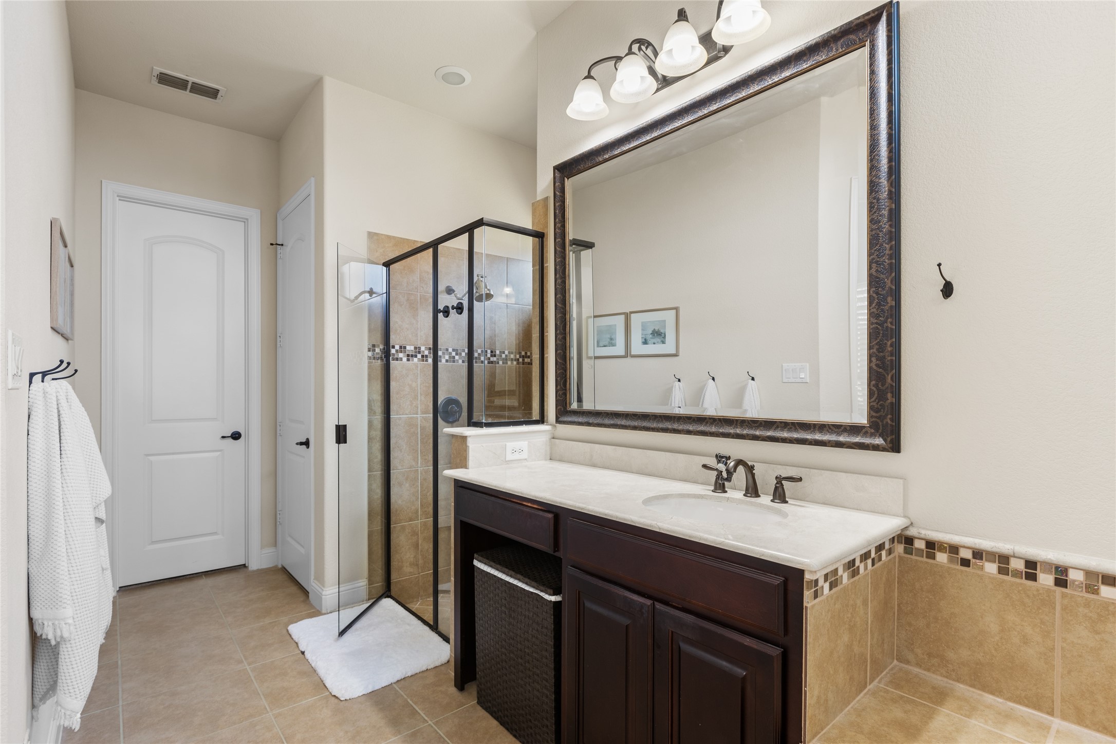 4274 Laurelhurst Lane