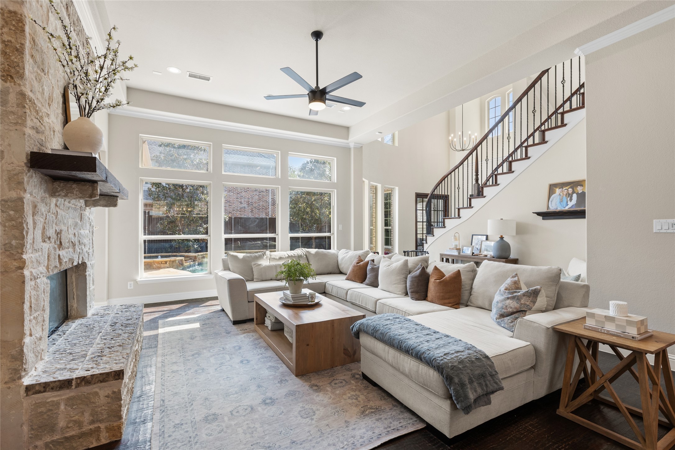 4274 Laurelhurst Lane