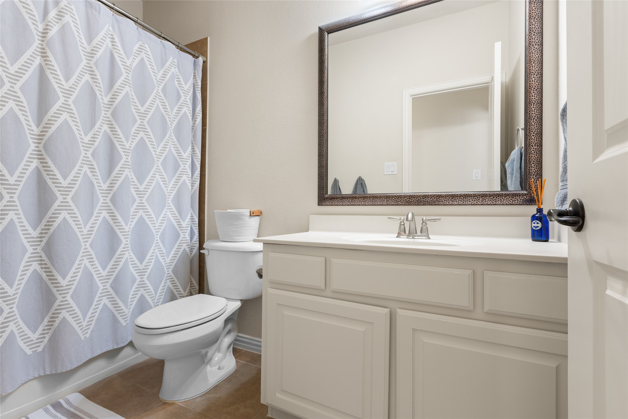 4274 Laurelhurst Lane