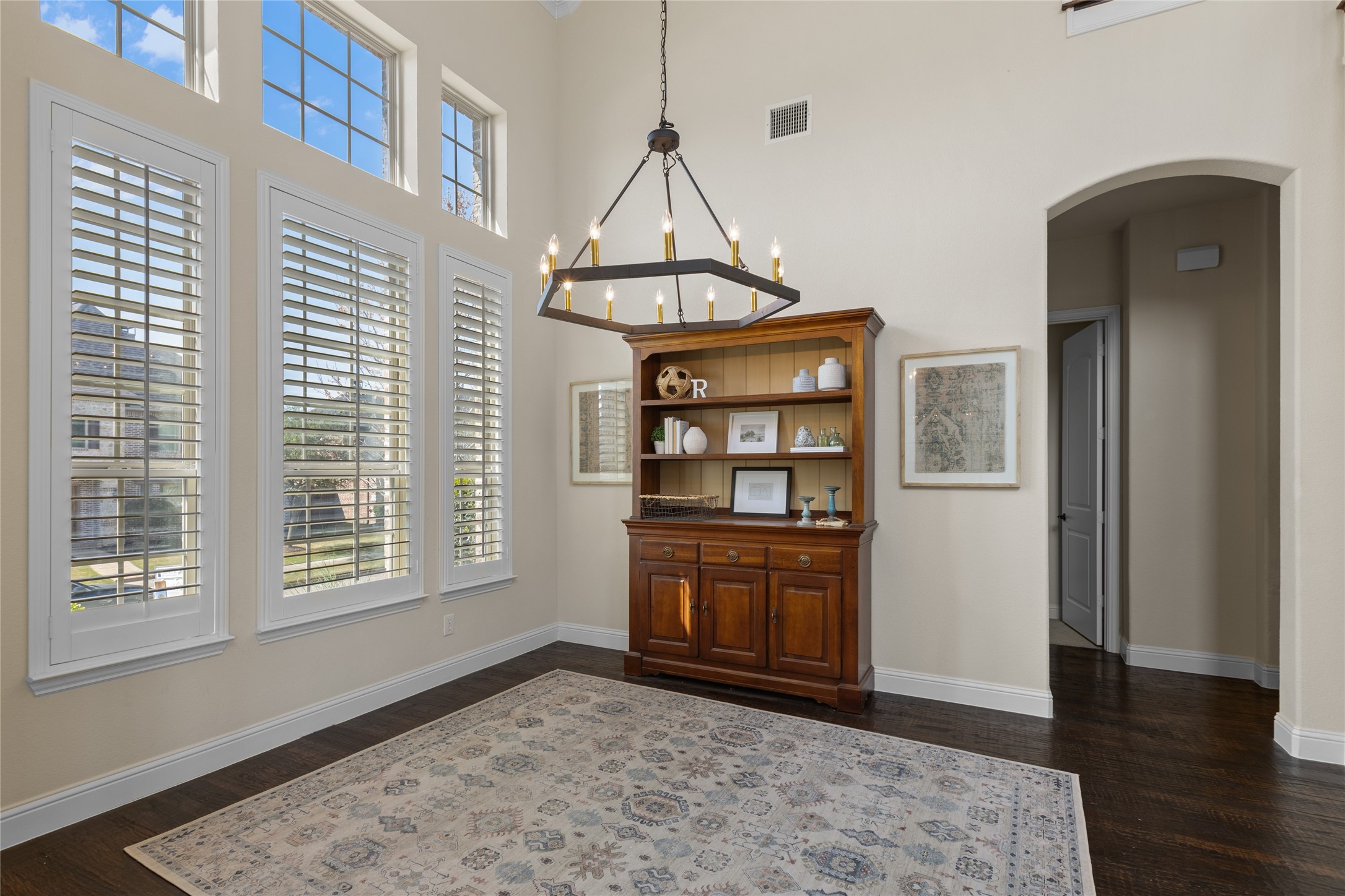 4274 Laurelhurst Lane