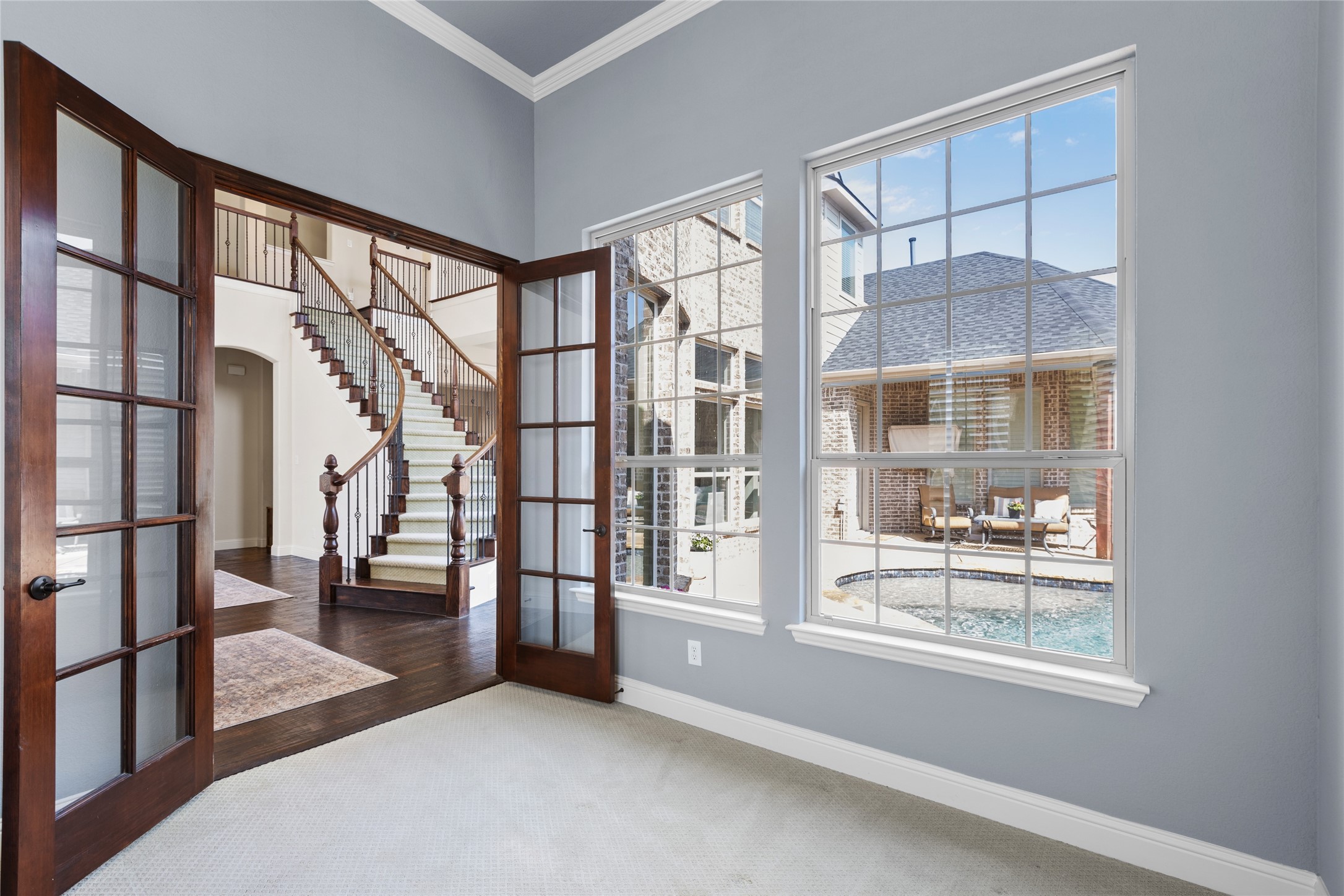 4274 Laurelhurst Lane