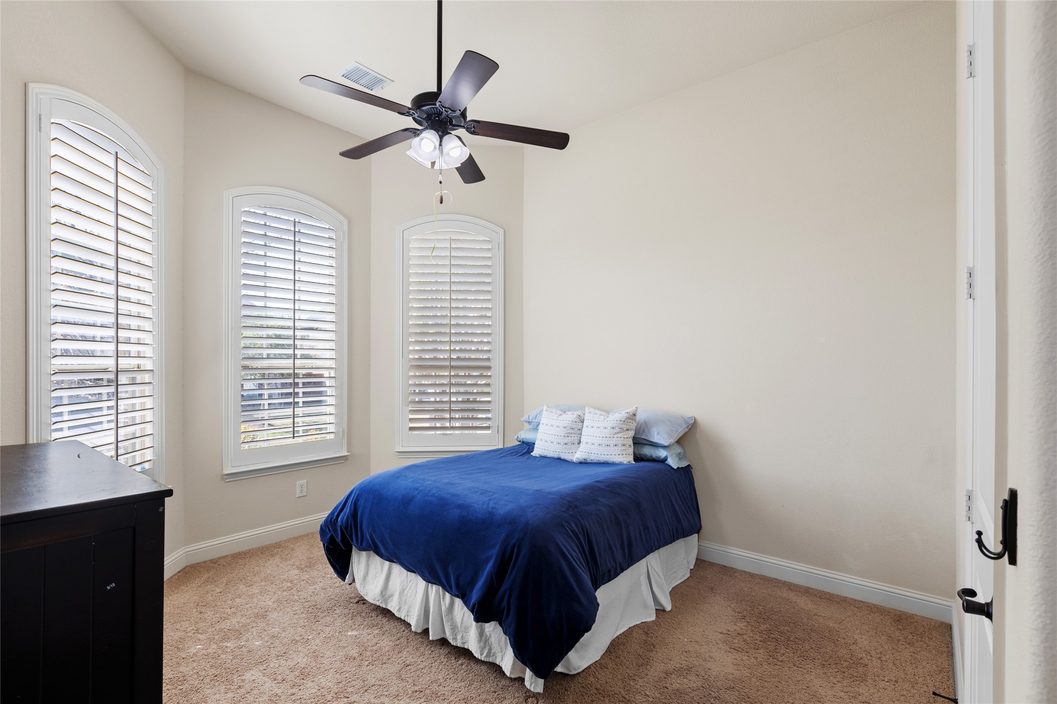 4274 Laurelhurst Lane