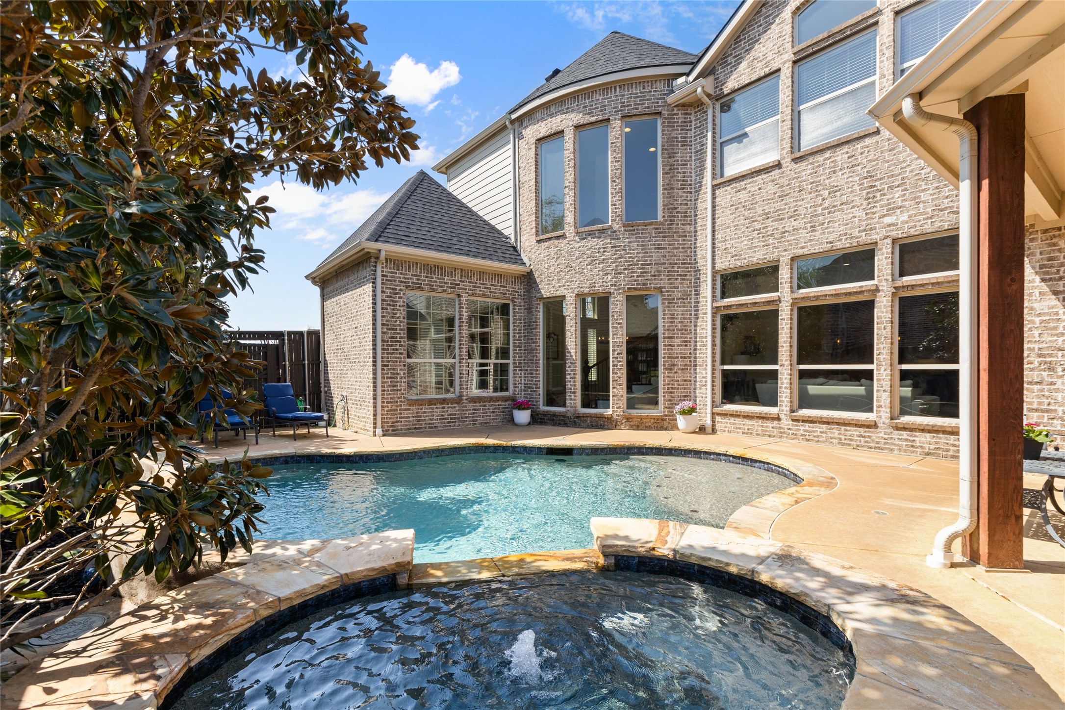 4274 Laurelhurst Lane