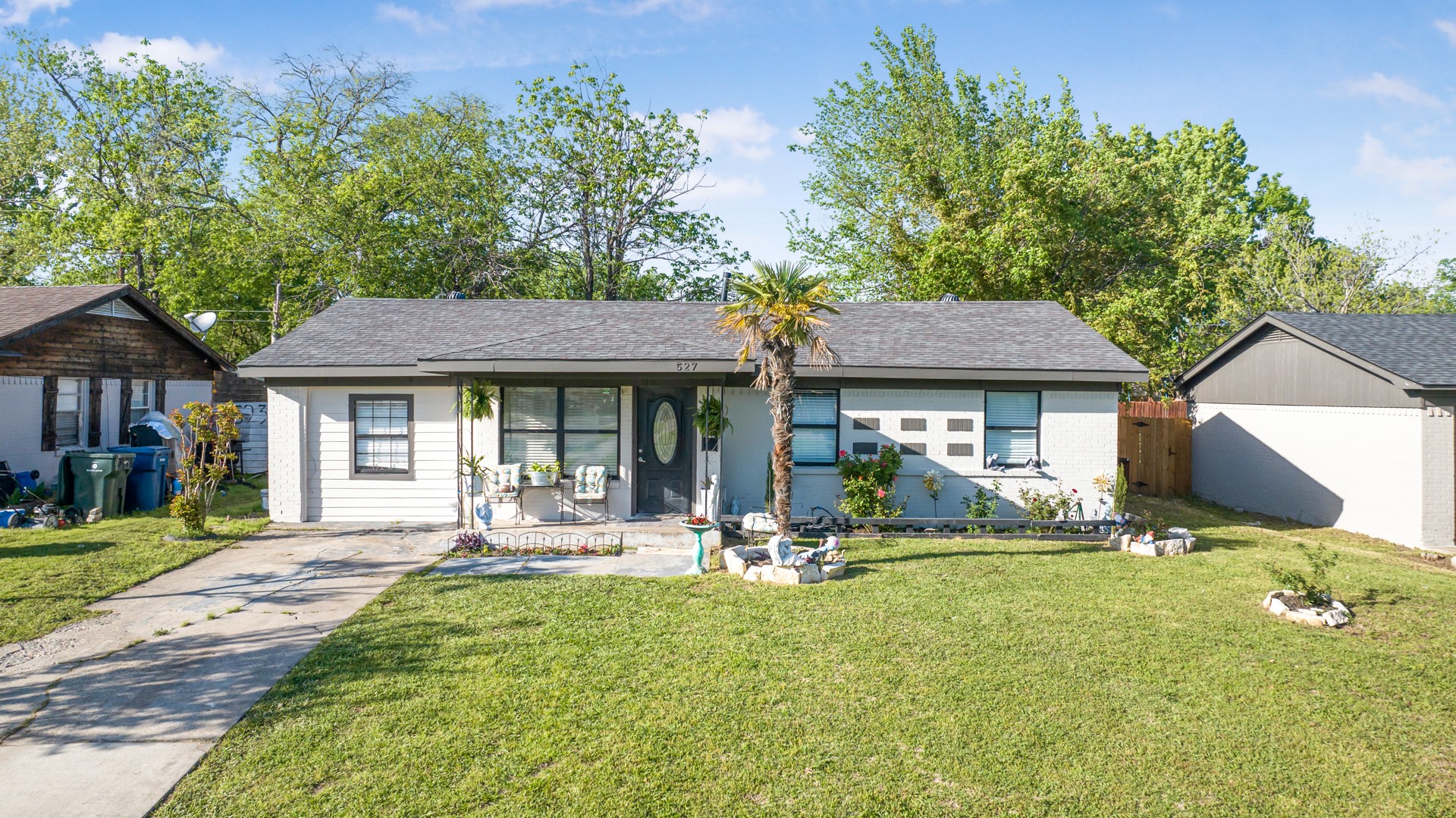 527 E Vista Drive