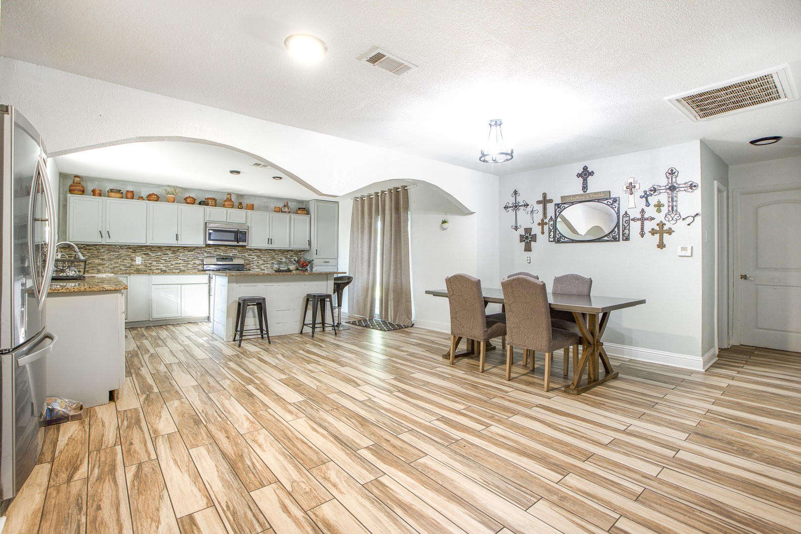 527 E Vista Drive