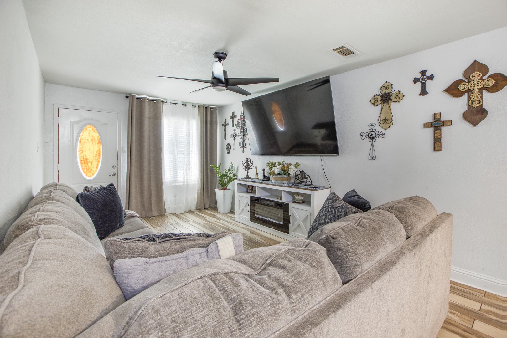 527 E Vista Drive