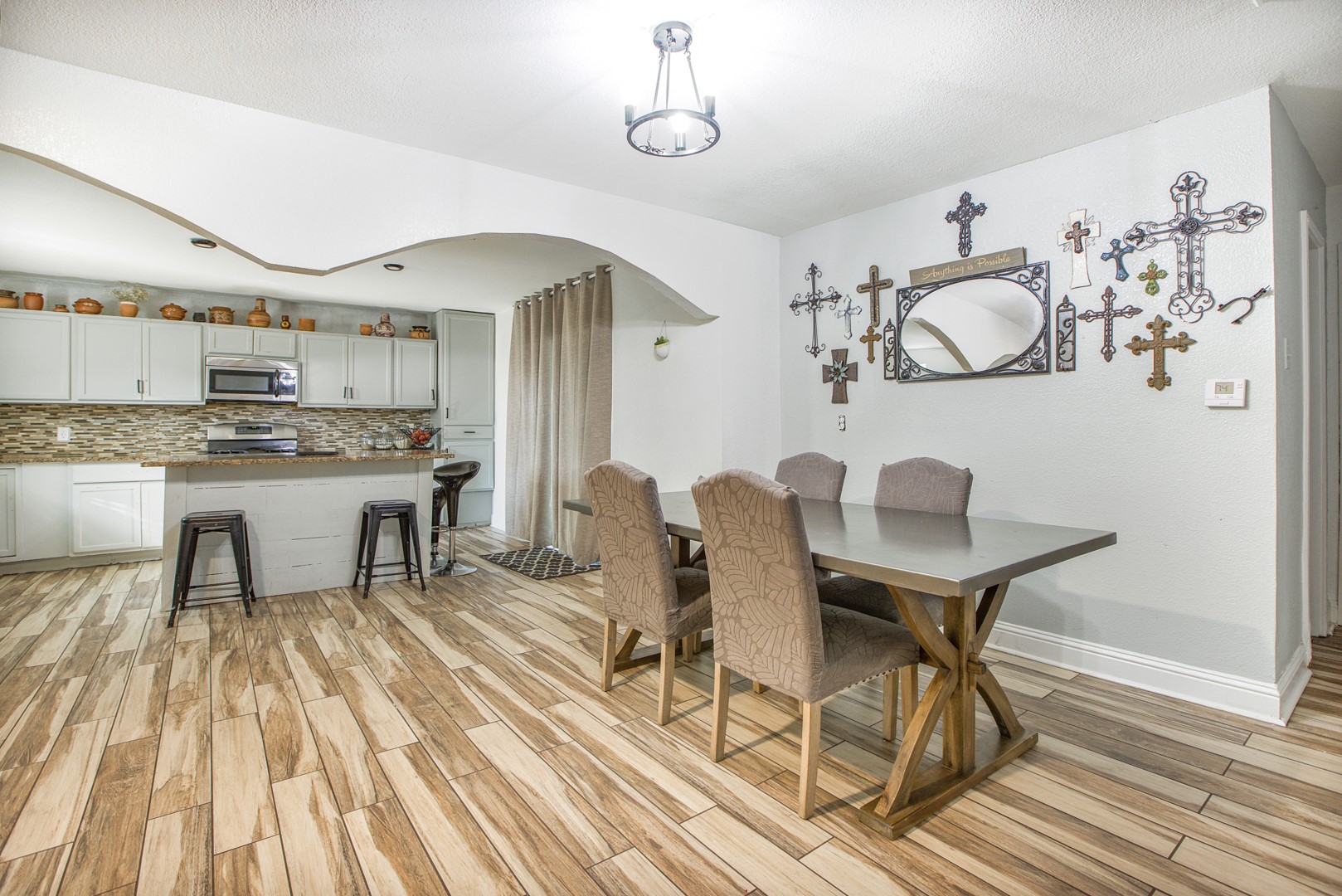 527 E Vista Drive