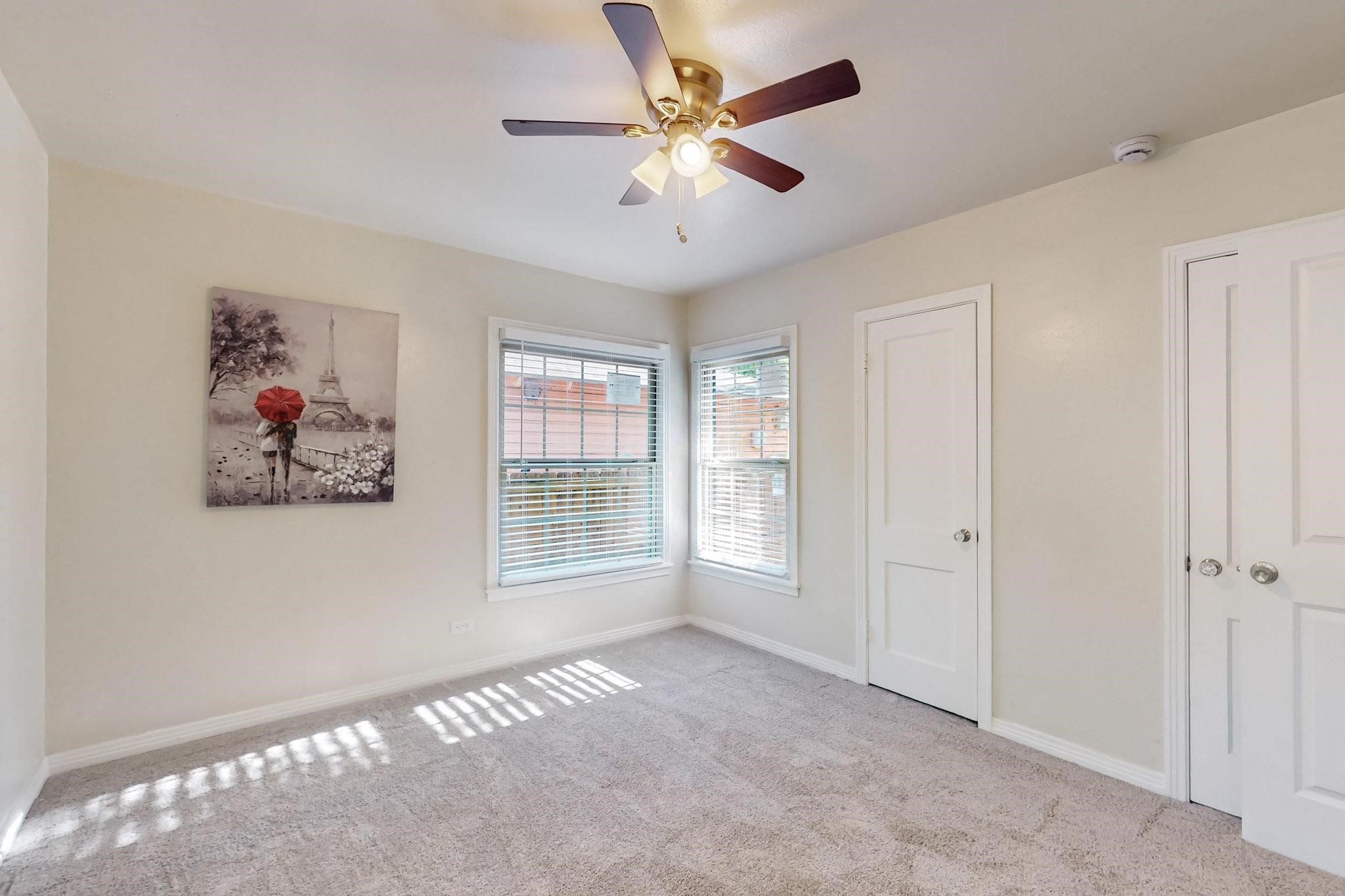 1104 Creekside Drive