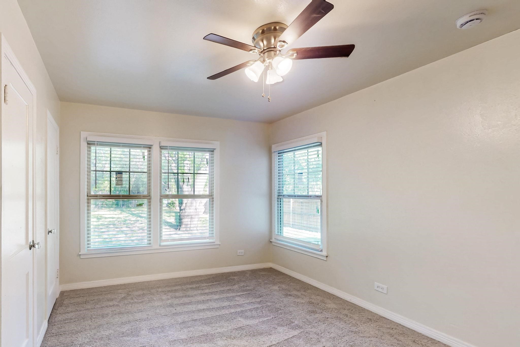 1104 Creekside Drive