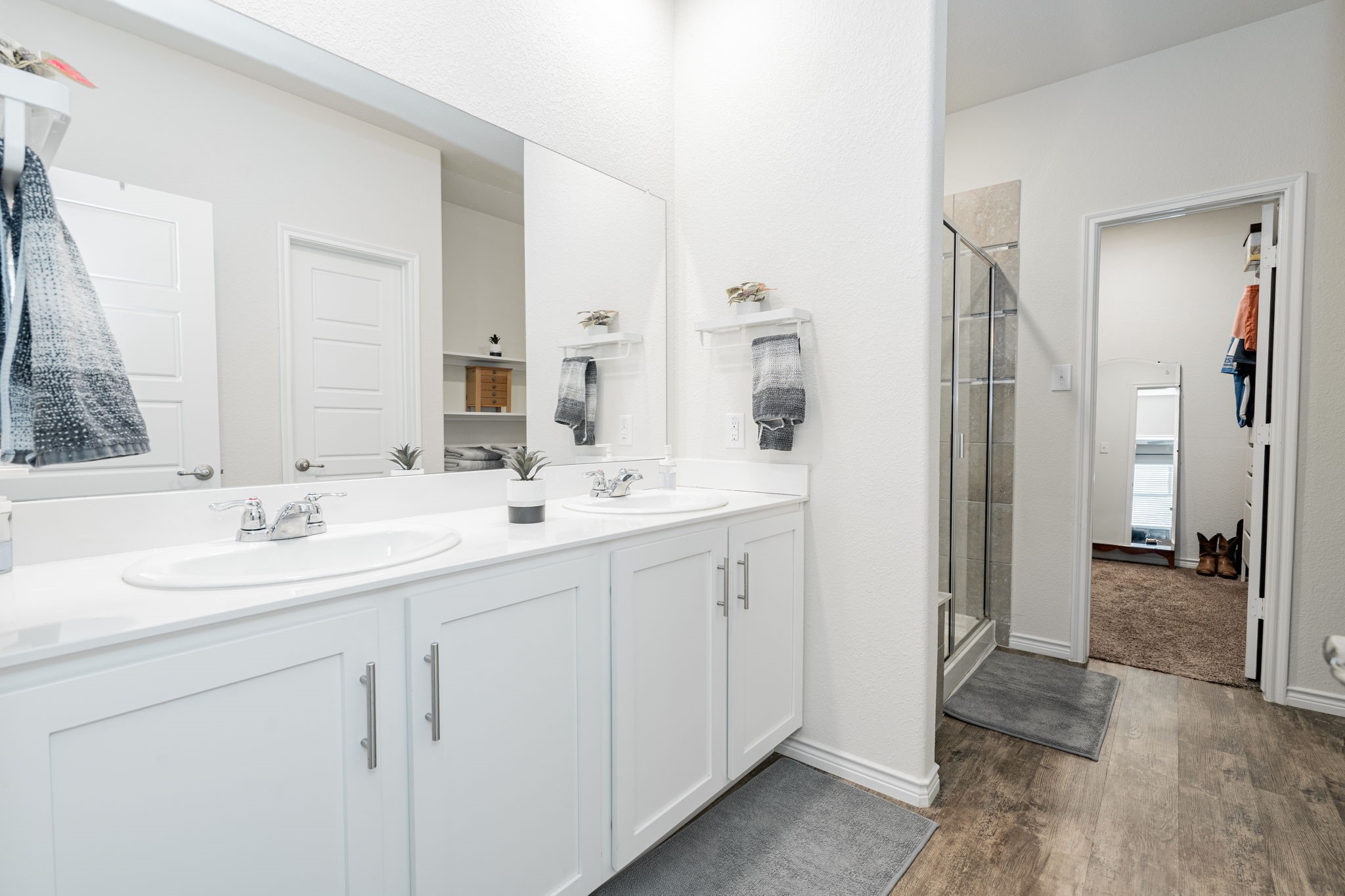 800 Fredericktown Drive