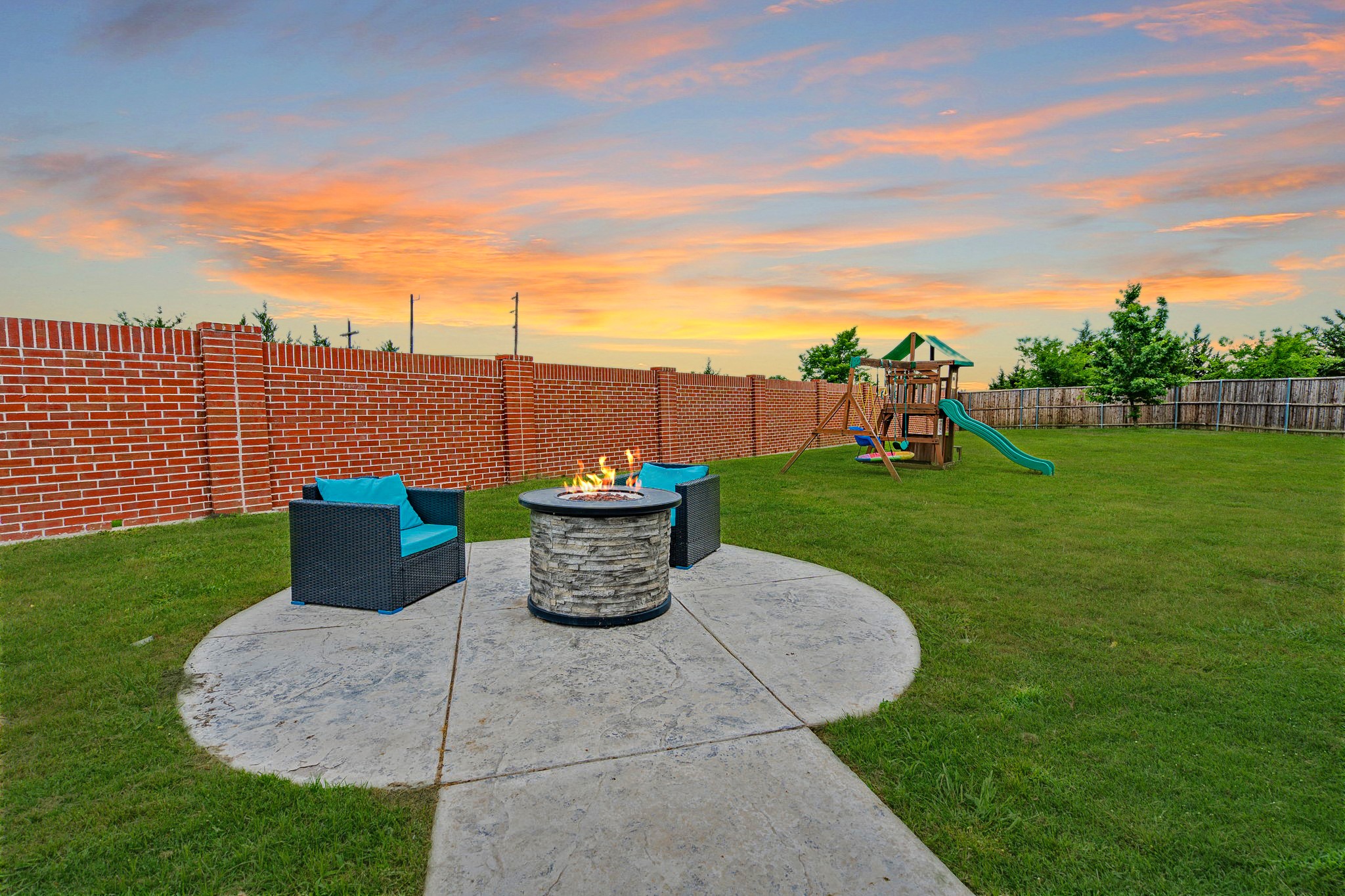 800 Fredericktown Drive