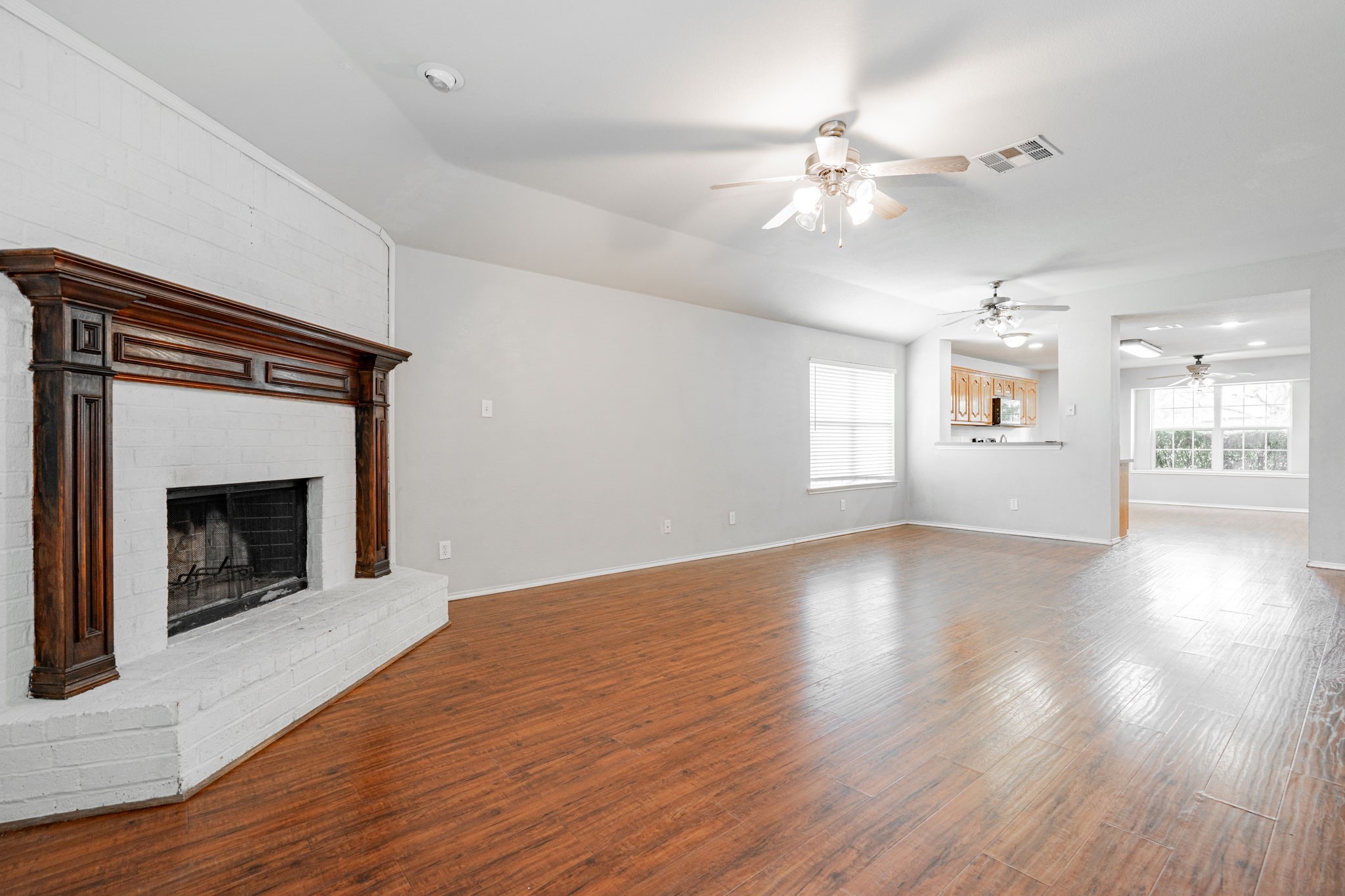 2901 Mockingbird Street