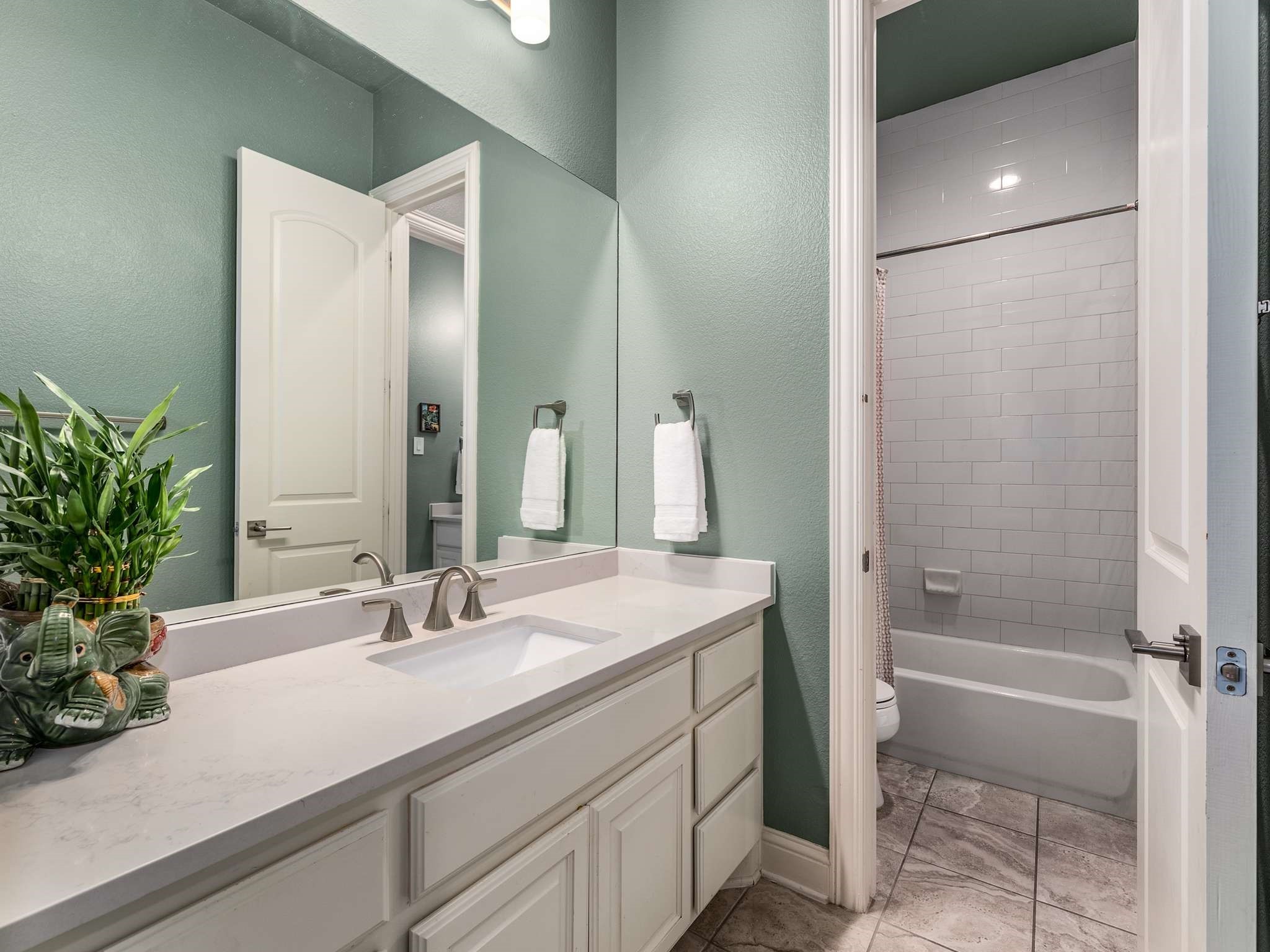 3021 Sunny Hill Lane