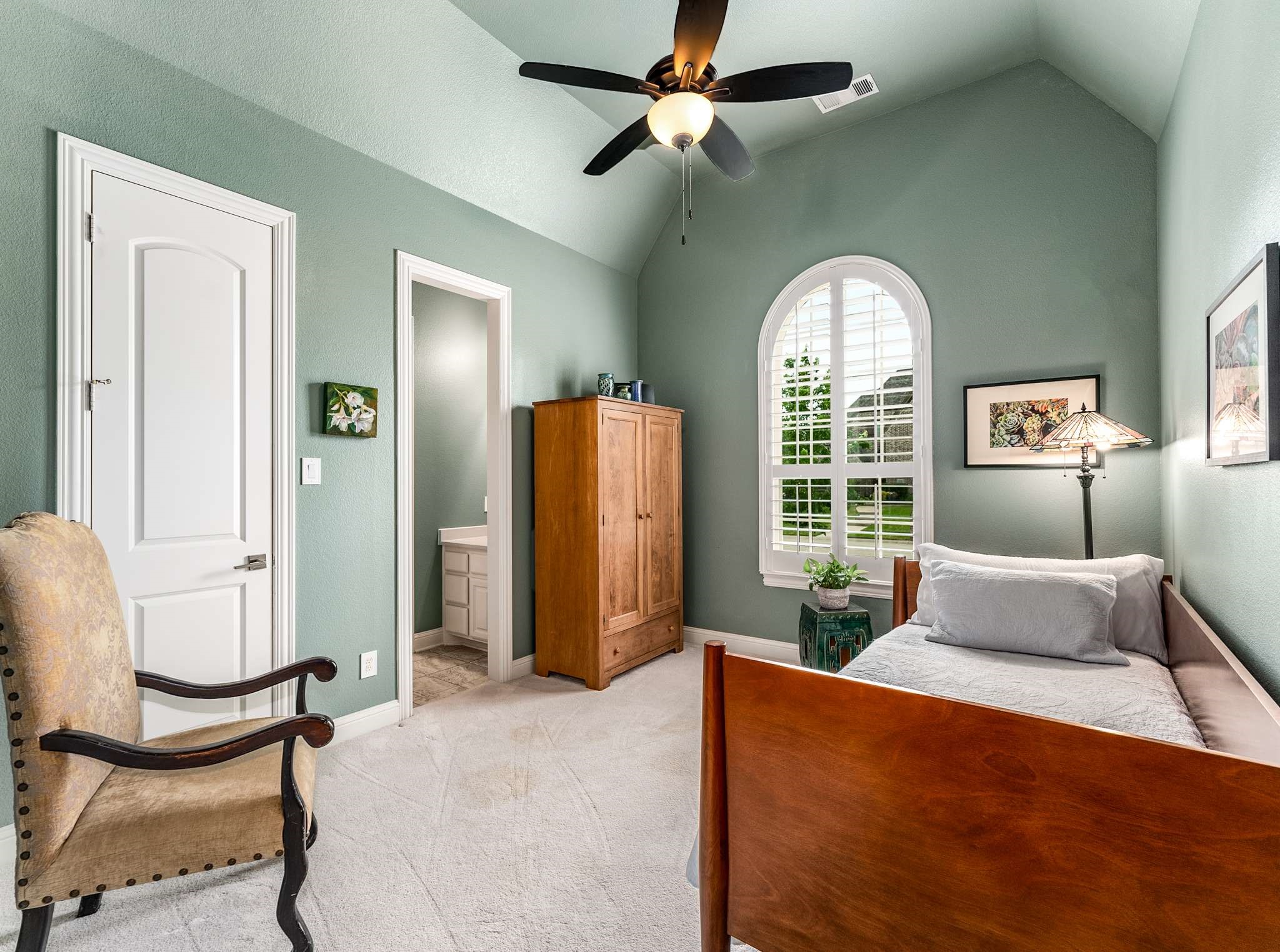 3021 Sunny Hill Lane