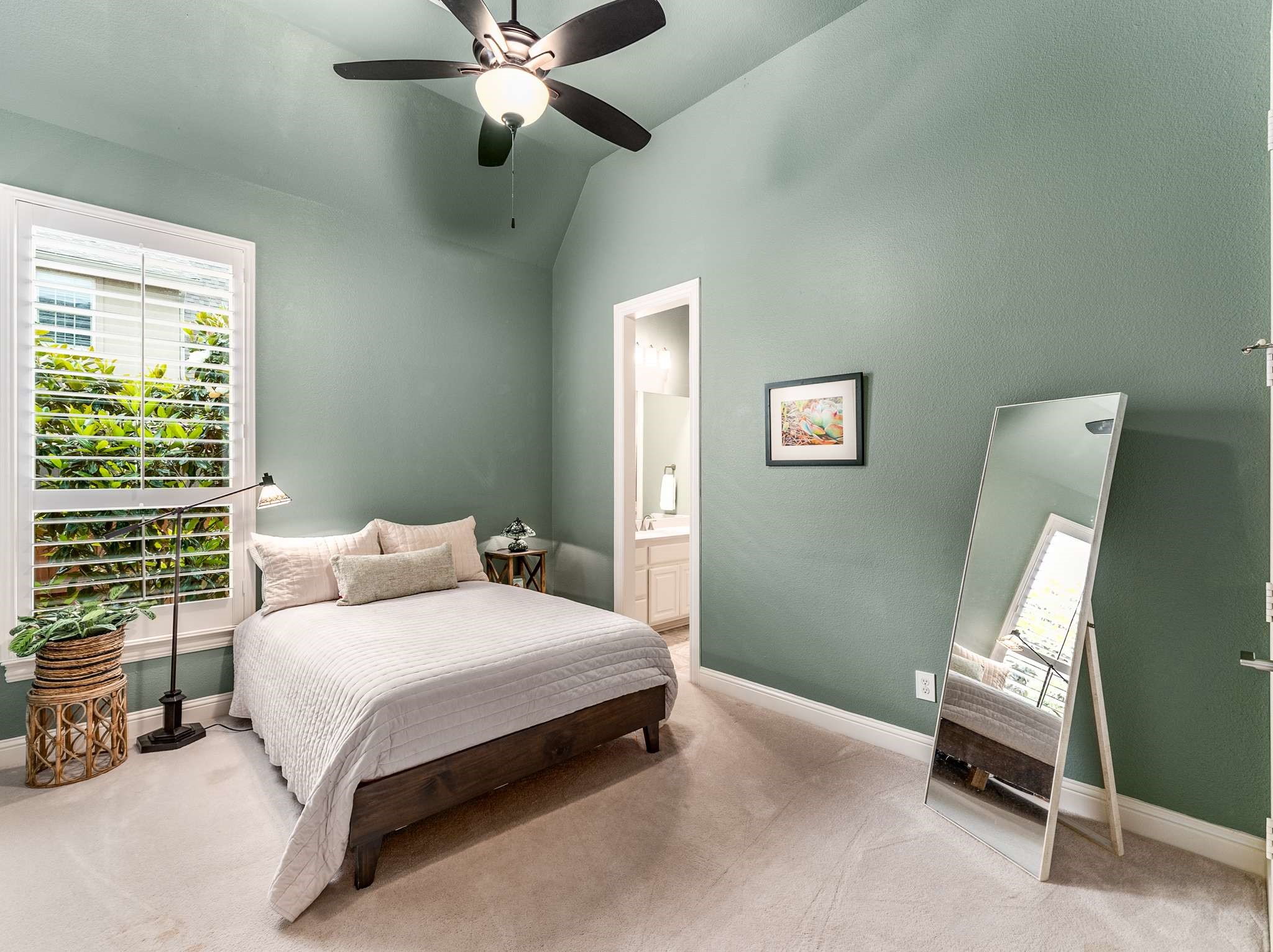 3021 Sunny Hill Lane