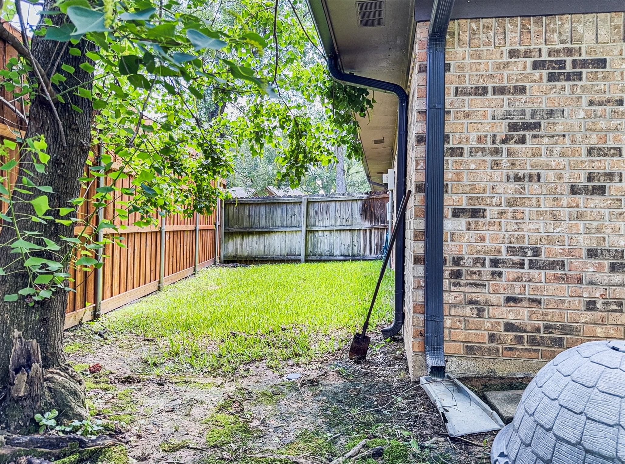 5904 Stoneleigh Drive