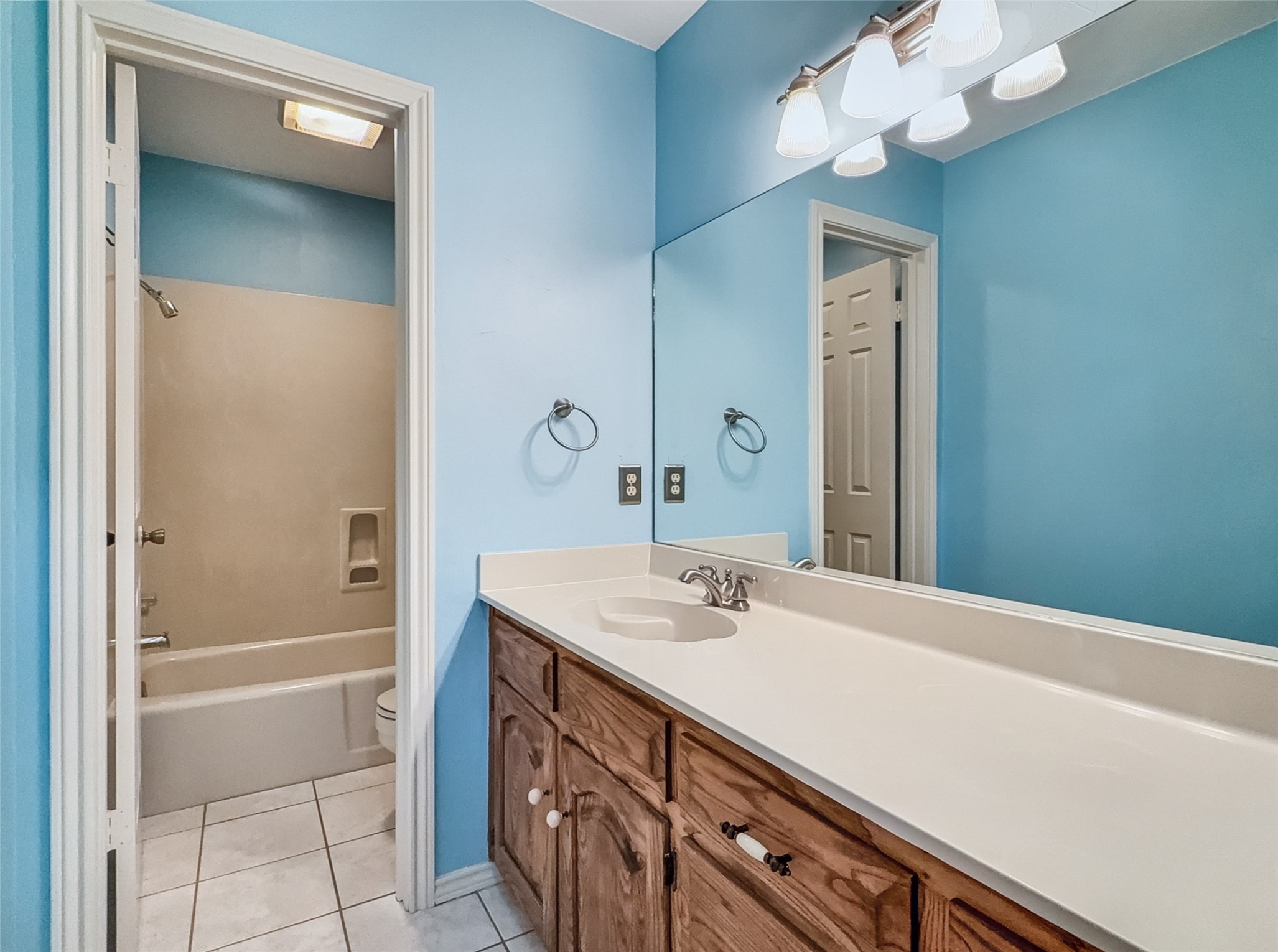 5904 Stoneleigh Drive