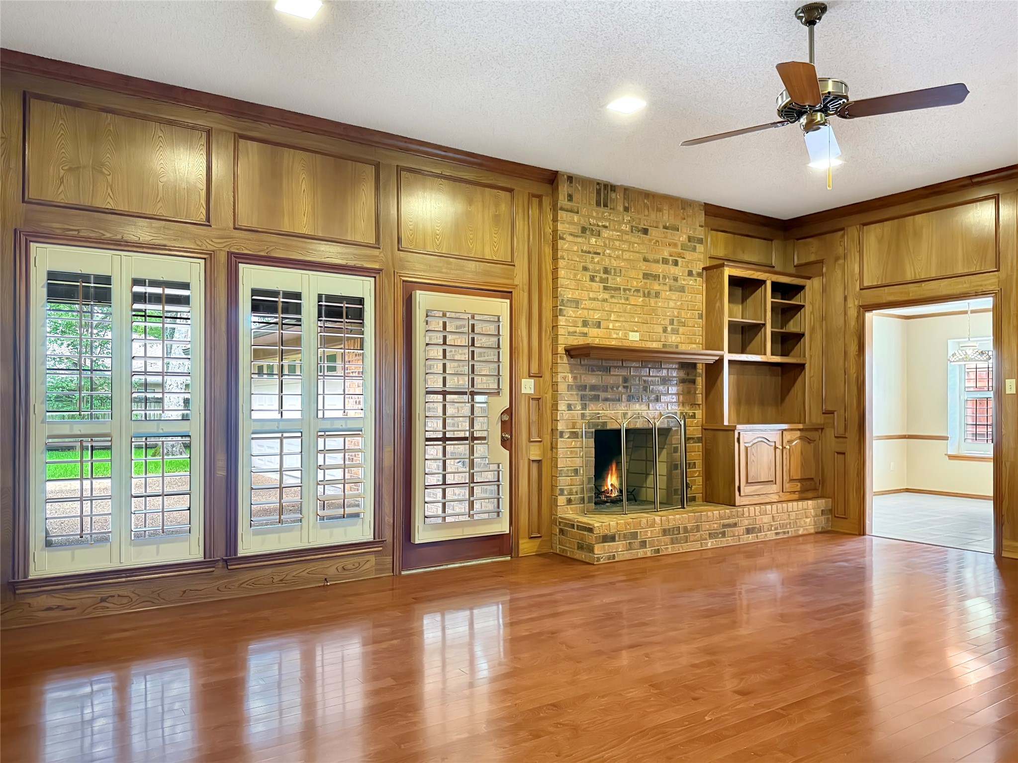 5904 Stoneleigh Drive