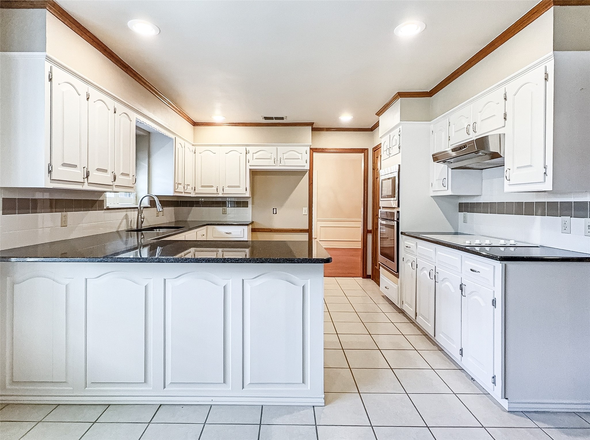 5904 Stoneleigh Drive