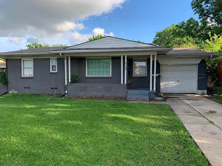 2728 Centerville Road