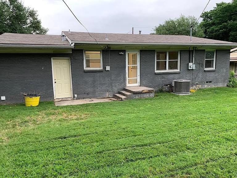 2728 Centerville Road