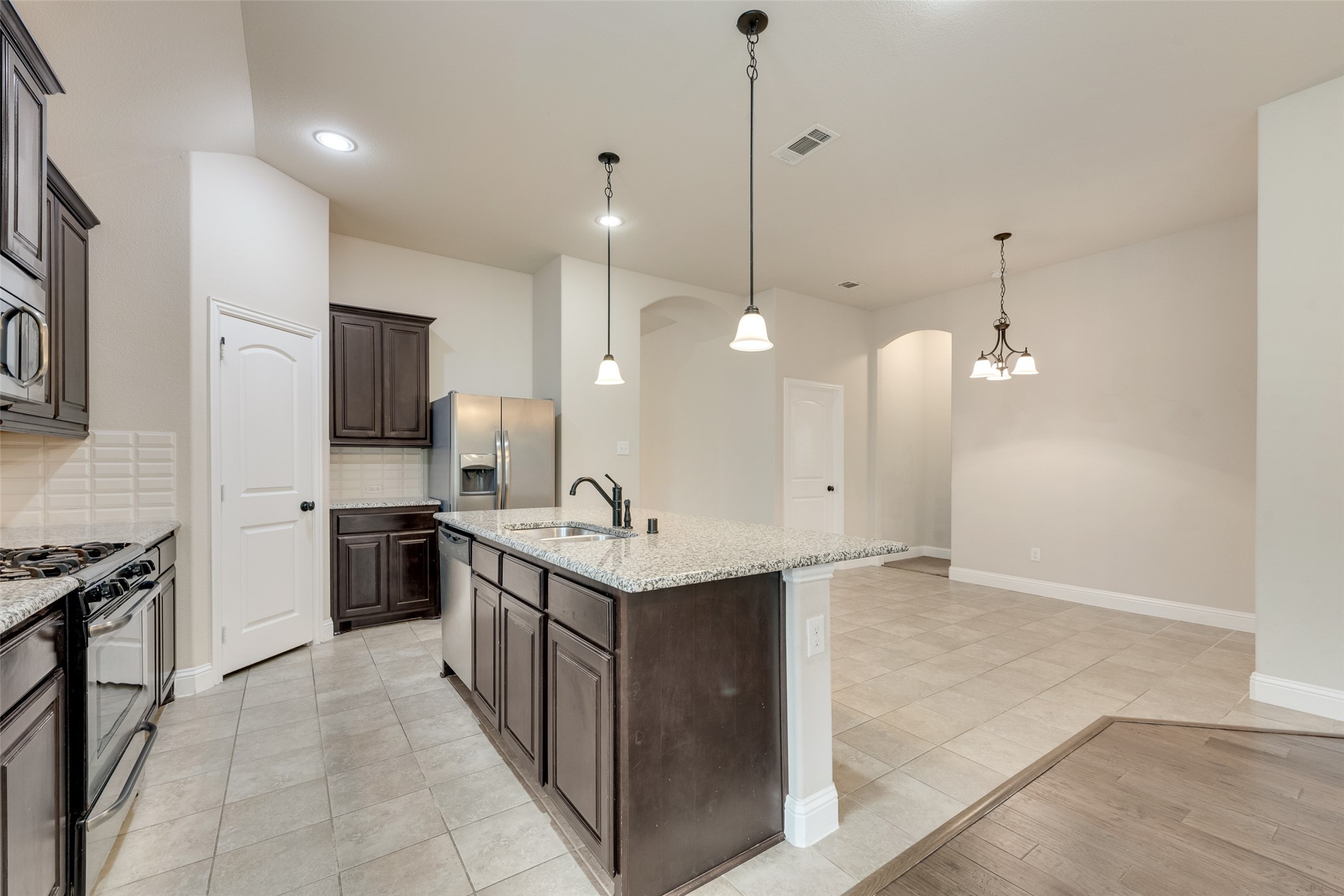 766 Ruffian Way