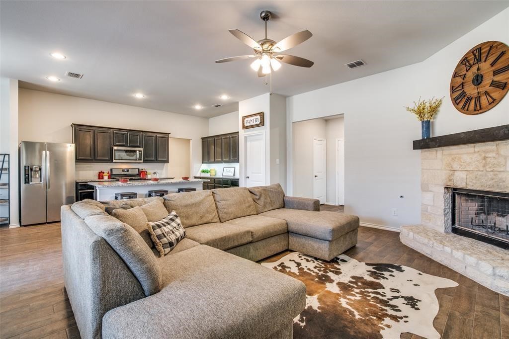 2526 Brookside Drive