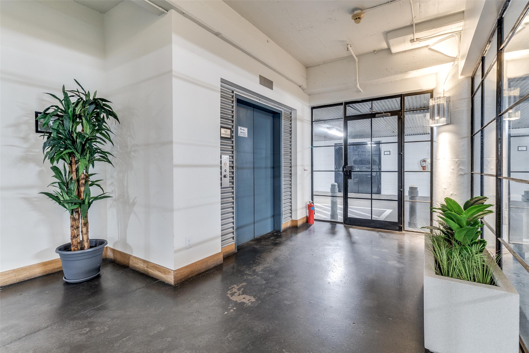 2220 Canton Street 208