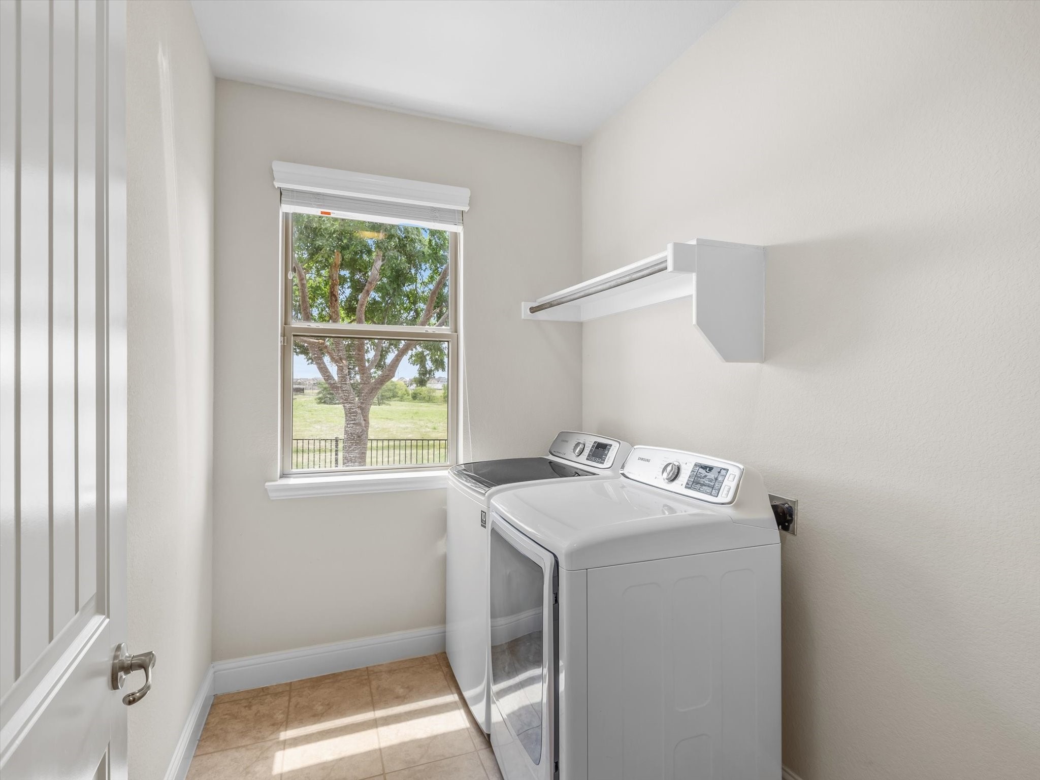 1221 Clearwater Drive