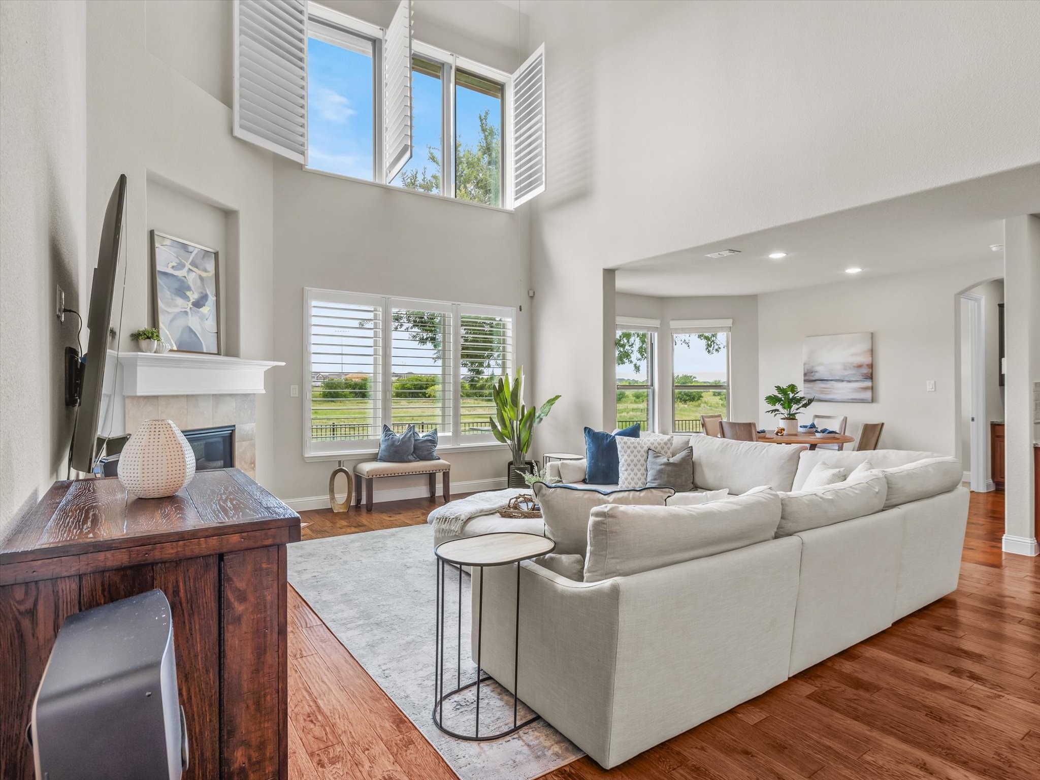 1221 Clearwater Drive