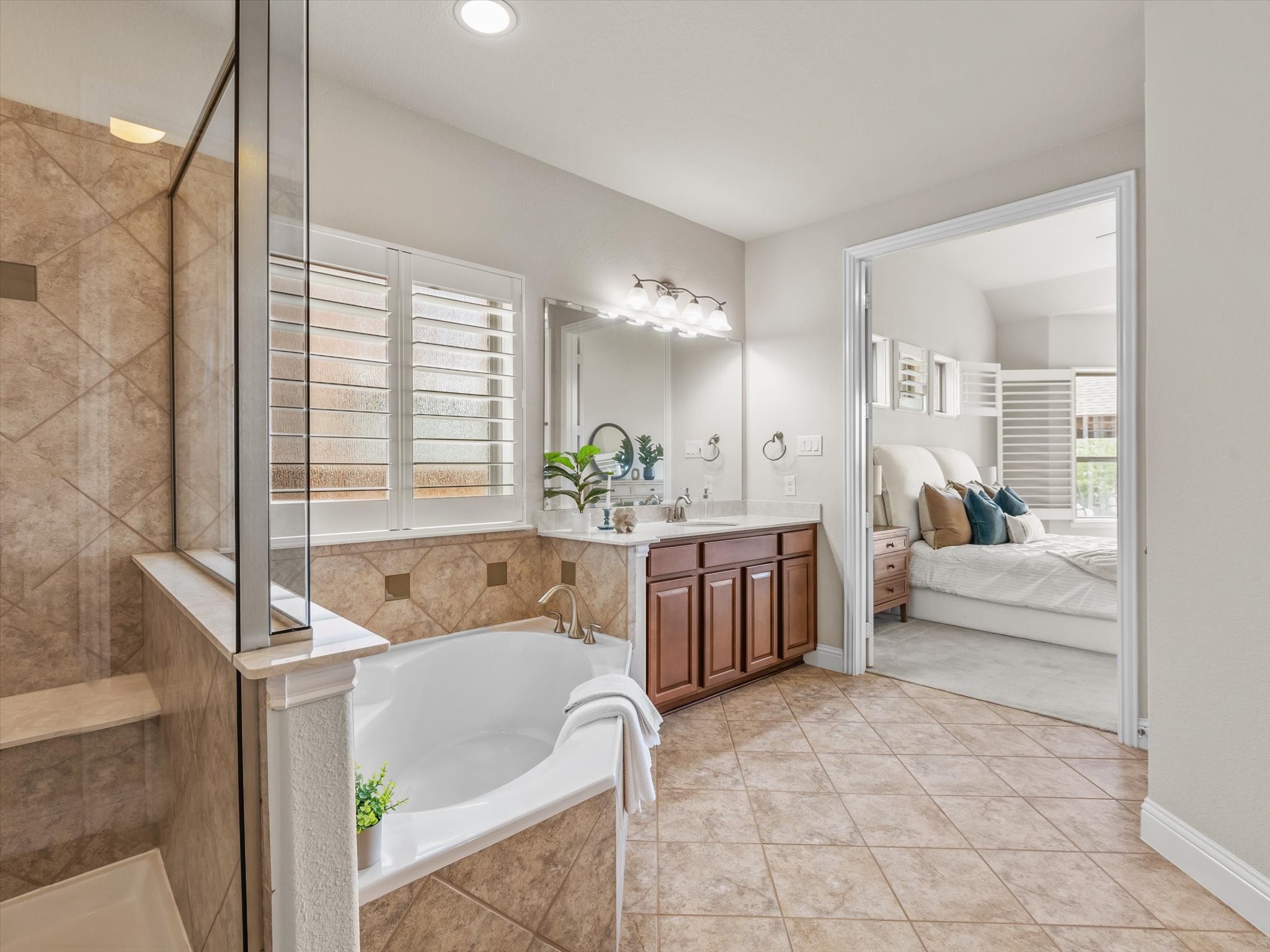 1221 Clearwater Drive