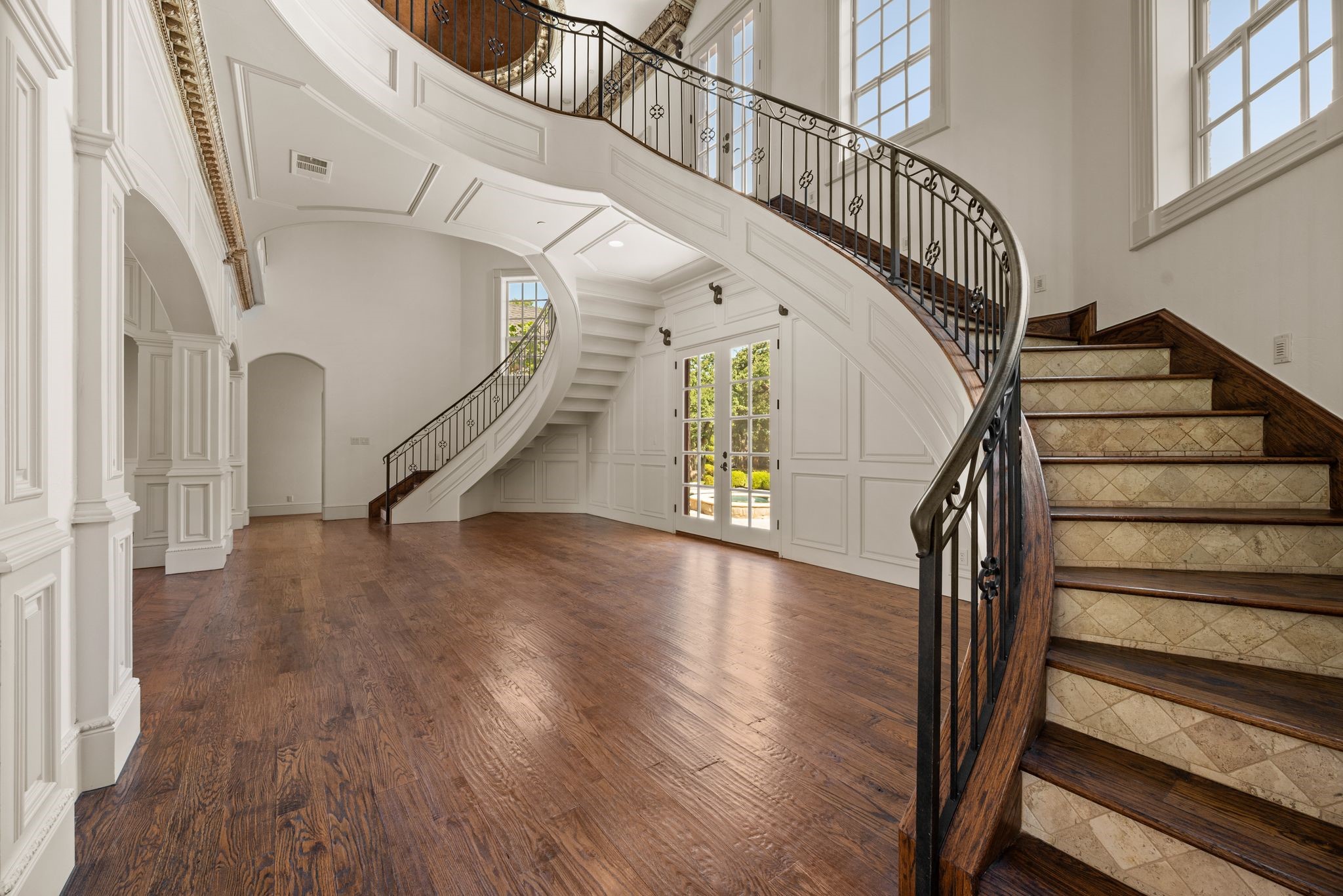 1600 Enclave Court