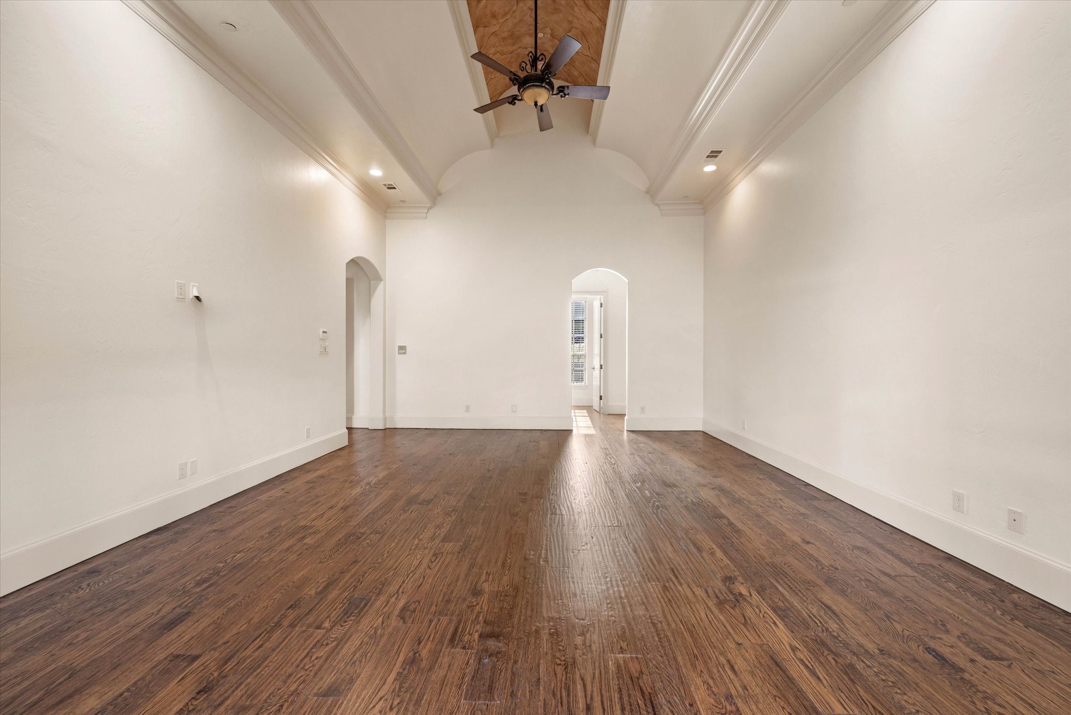1600 Enclave Court
