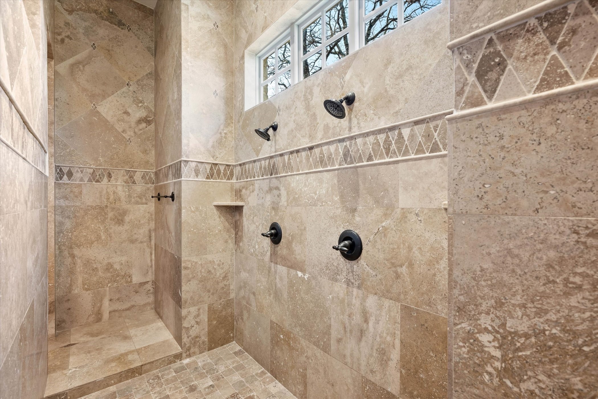 1600 Enclave Court