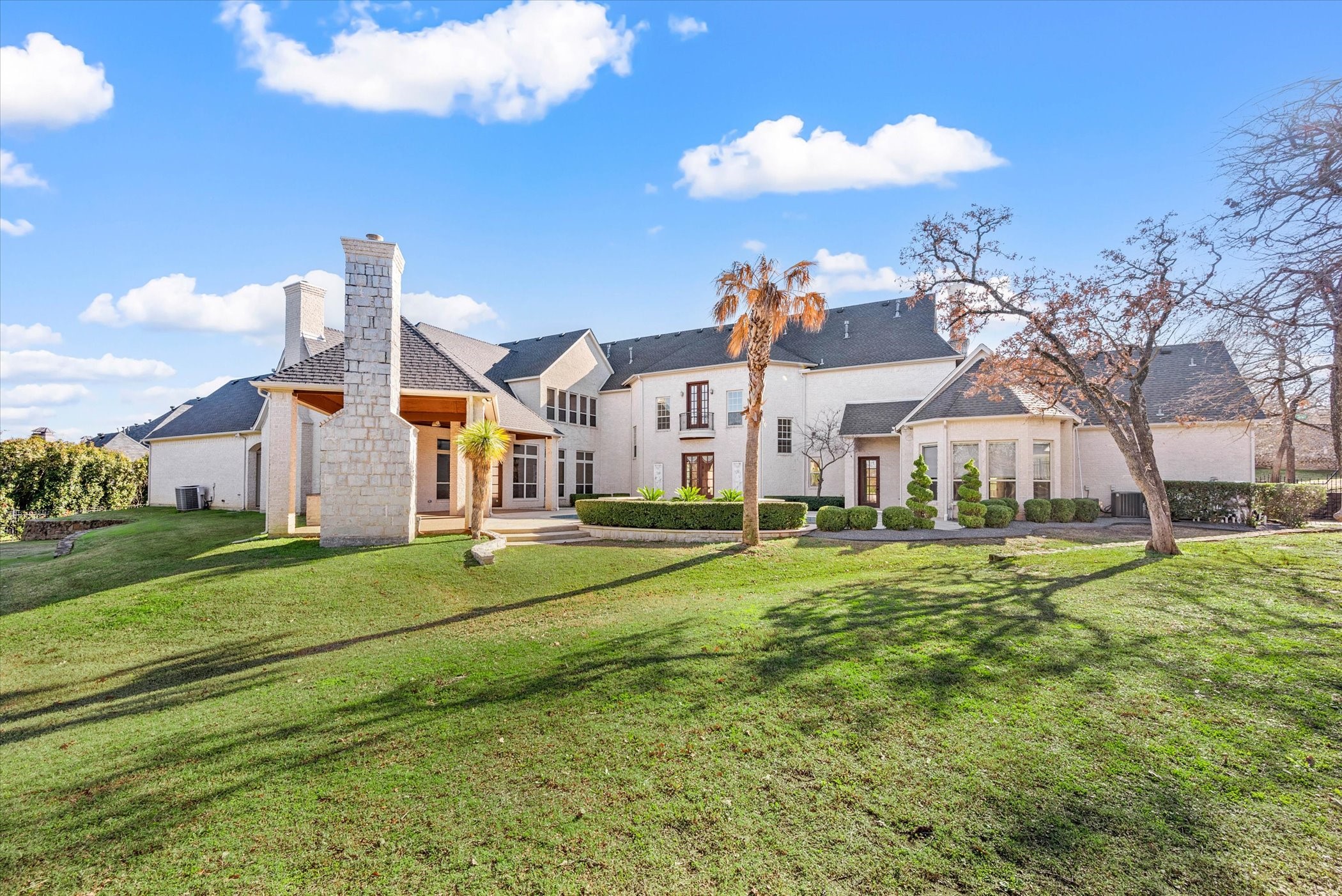 1600 Enclave Court