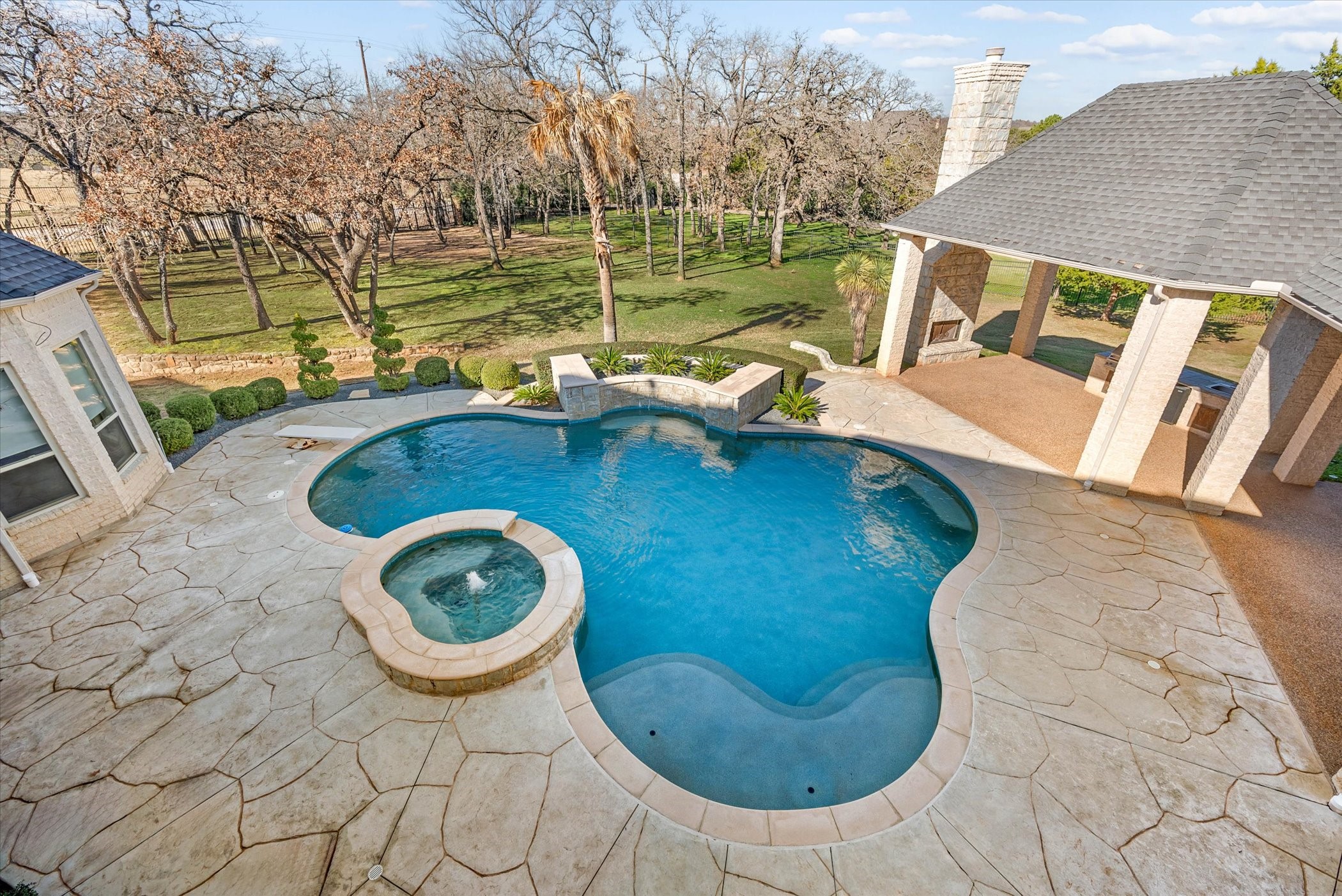 1600 Enclave Court