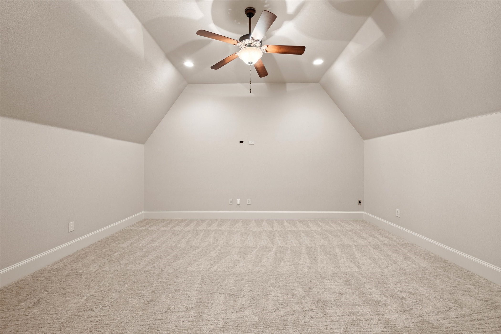 1600 Enclave Court