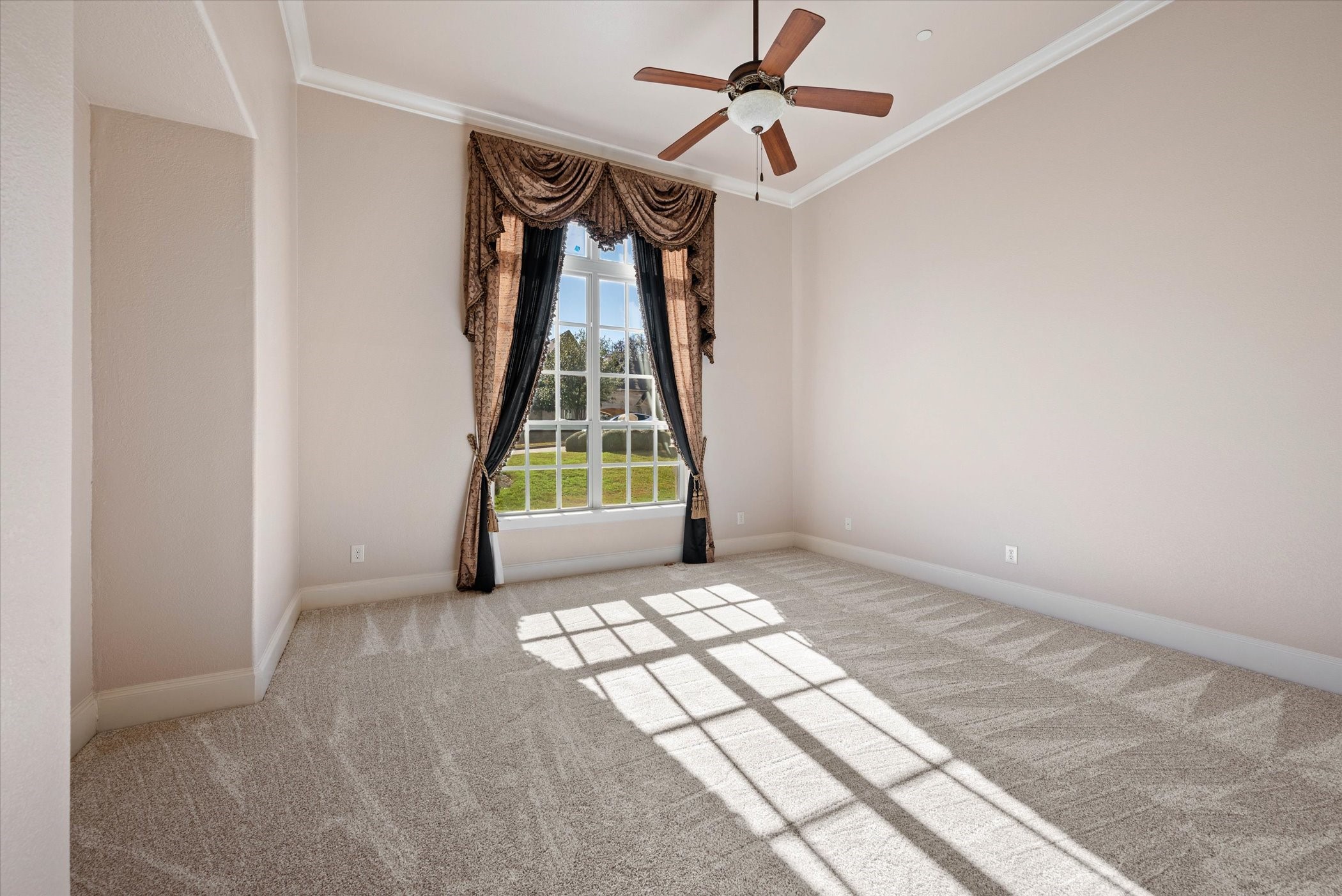 1600 Enclave Court