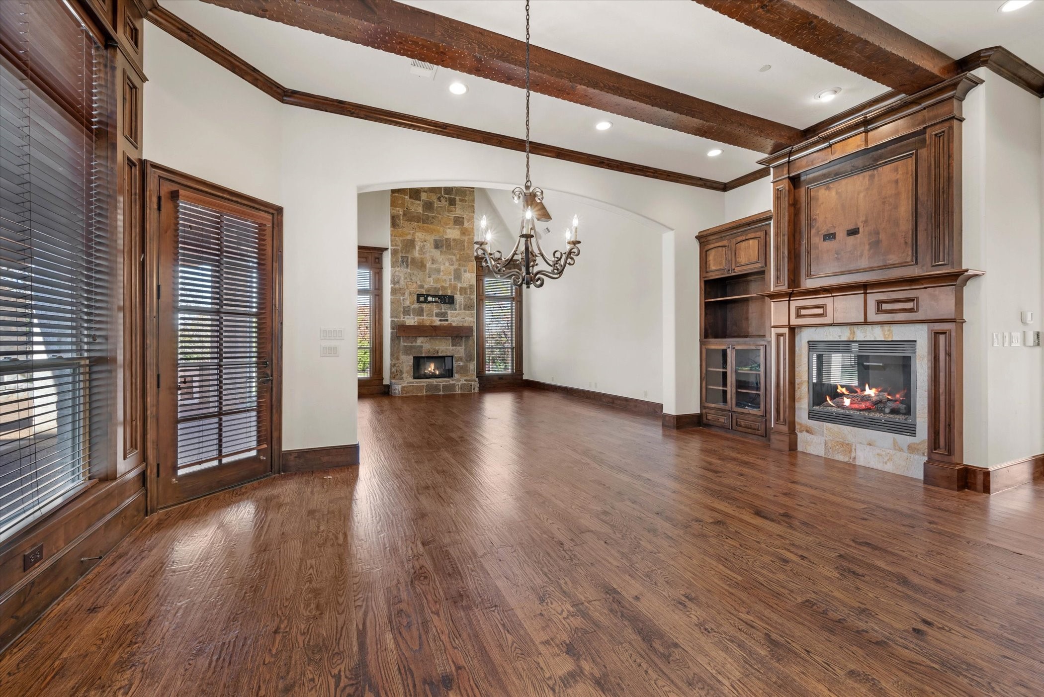 1600 Enclave Court