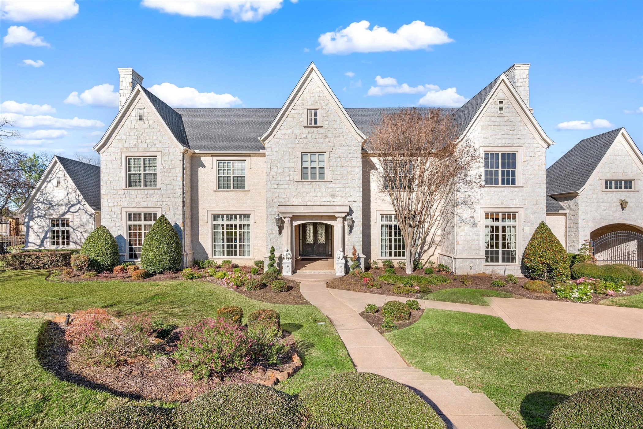 1600 Enclave Court