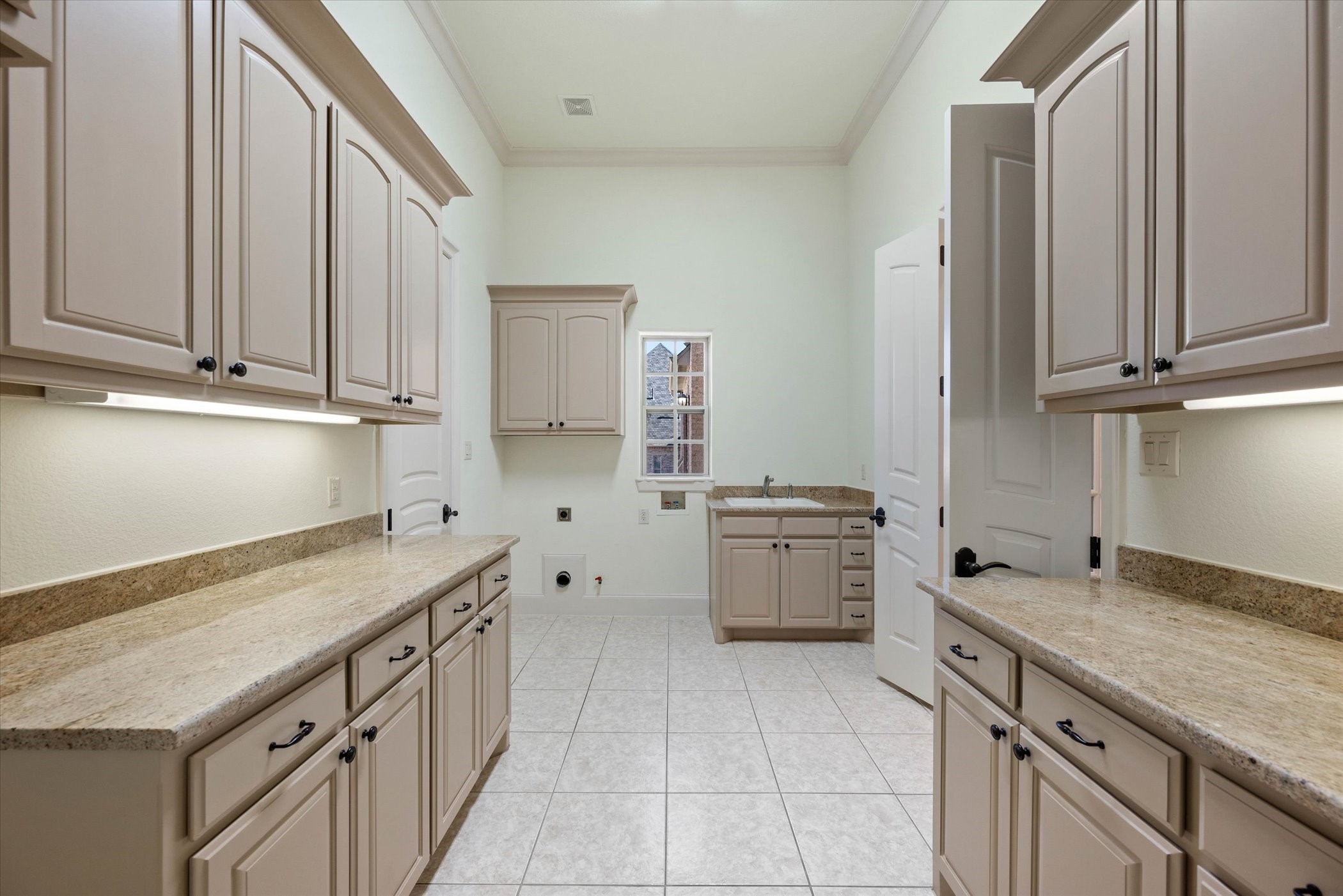 1600 Enclave Court