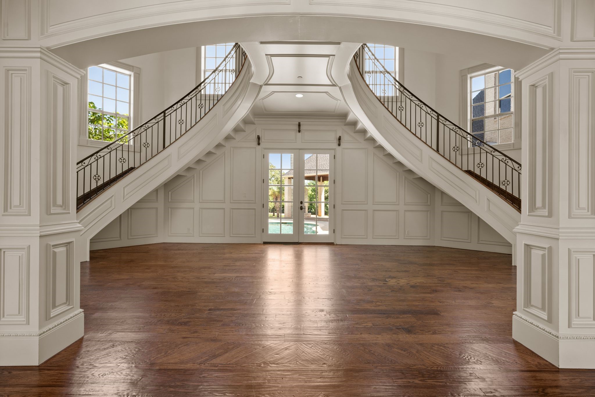 1600 Enclave Court