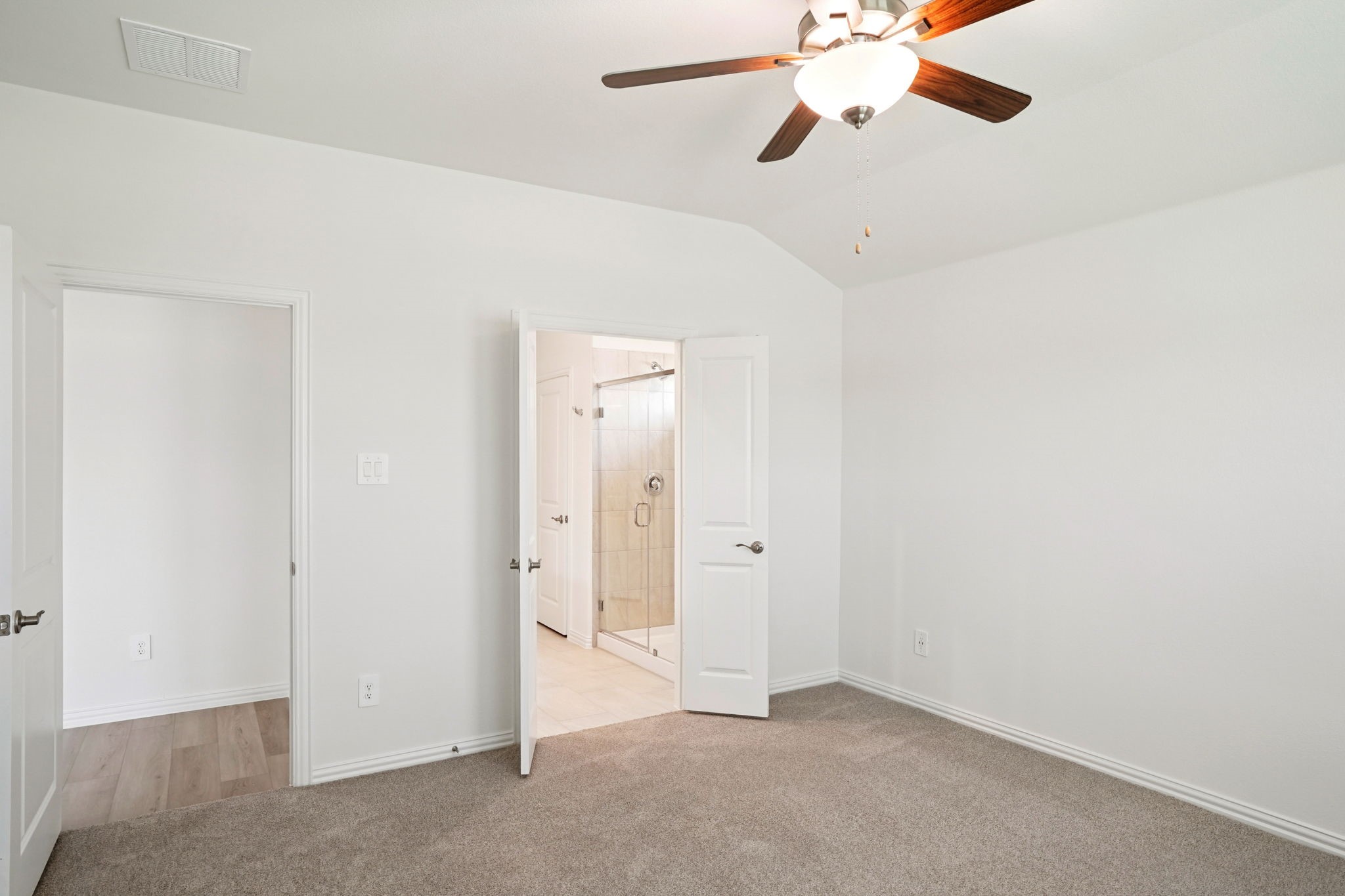 2135 Horseshoe Lane