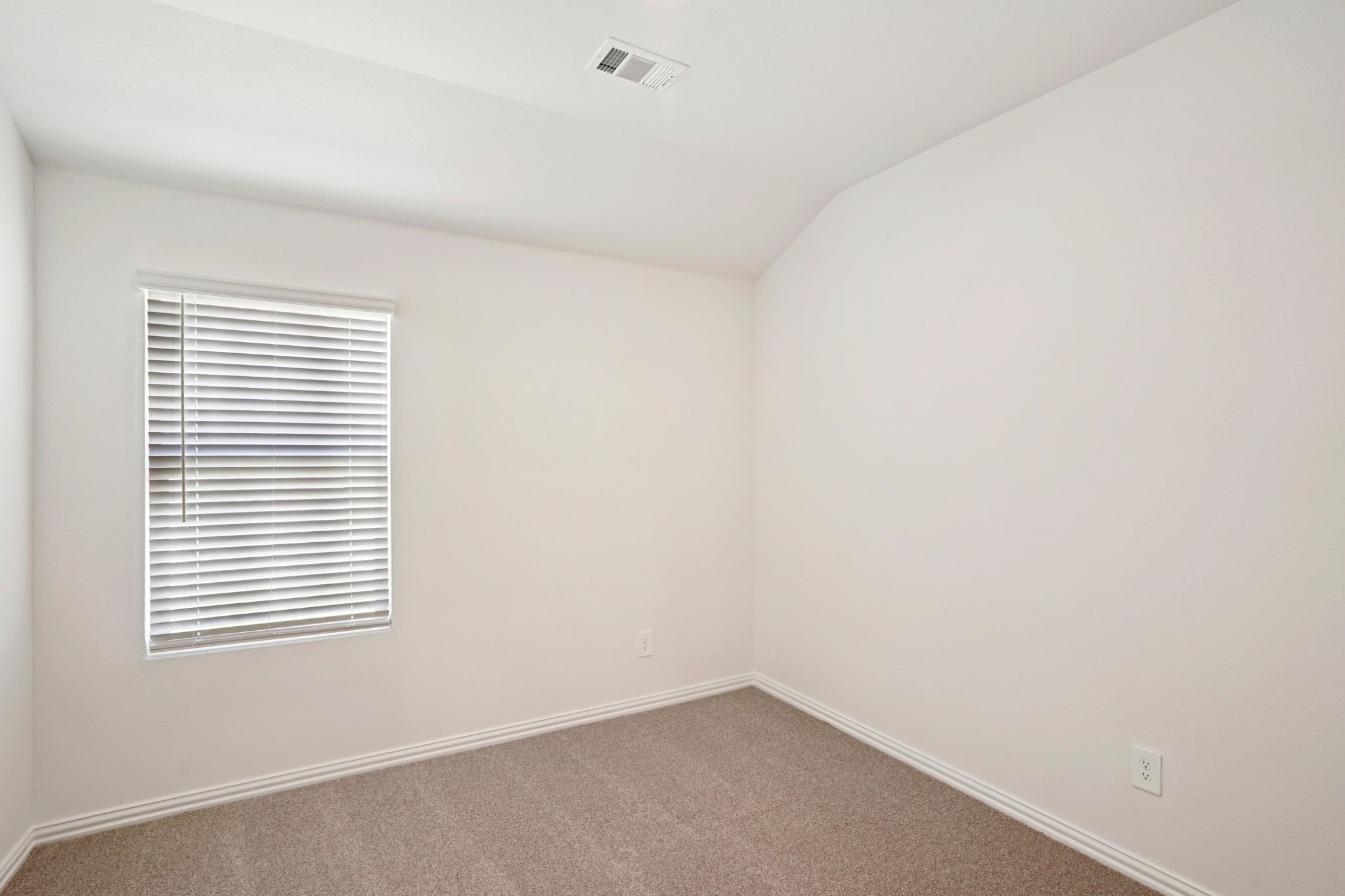 2135 Horseshoe Lane