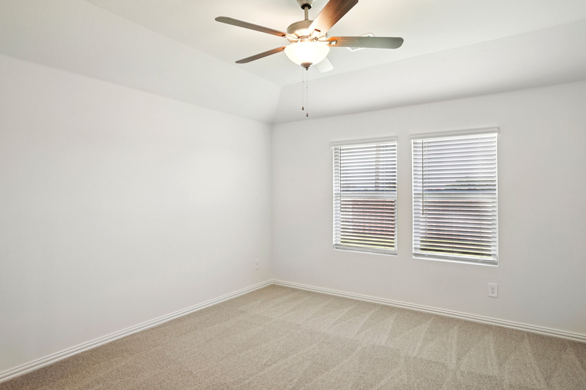 2135 Horseshoe Lane