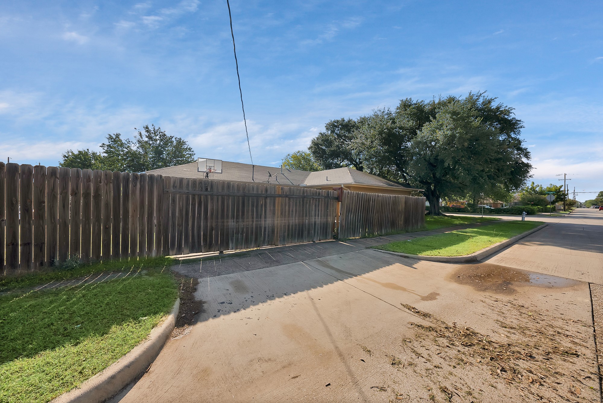 2835 W Colorado Boulevard