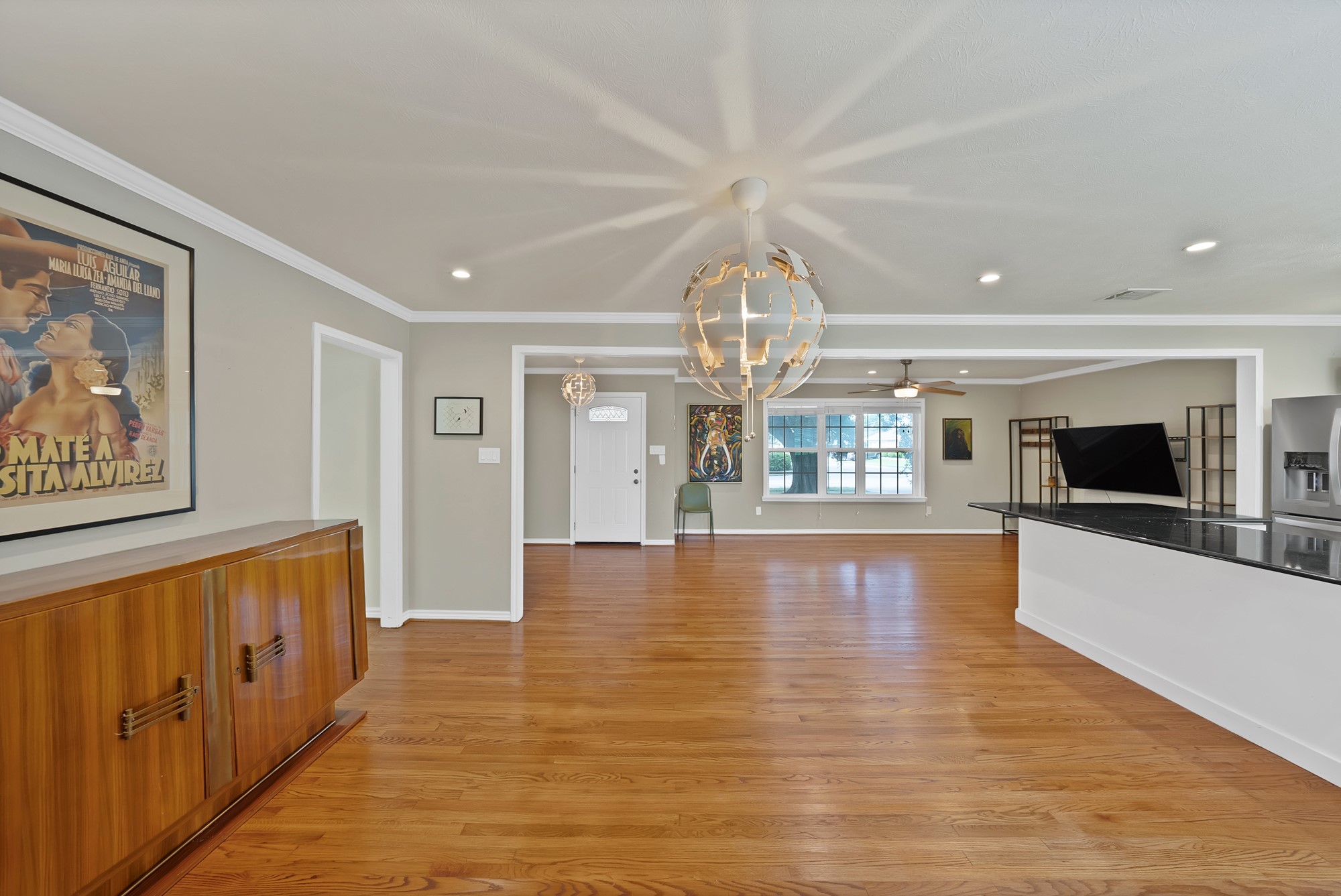 2835 W Colorado Boulevard