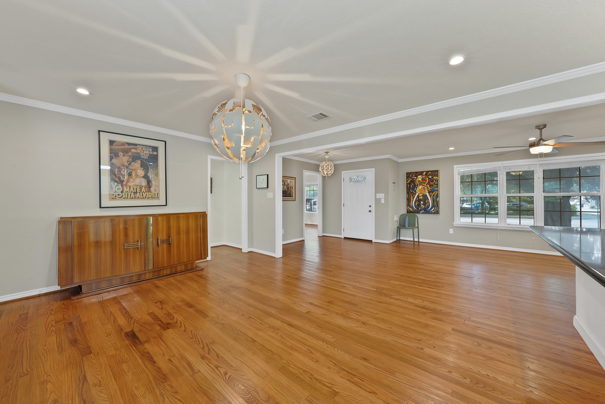 2835 W Colorado Boulevard